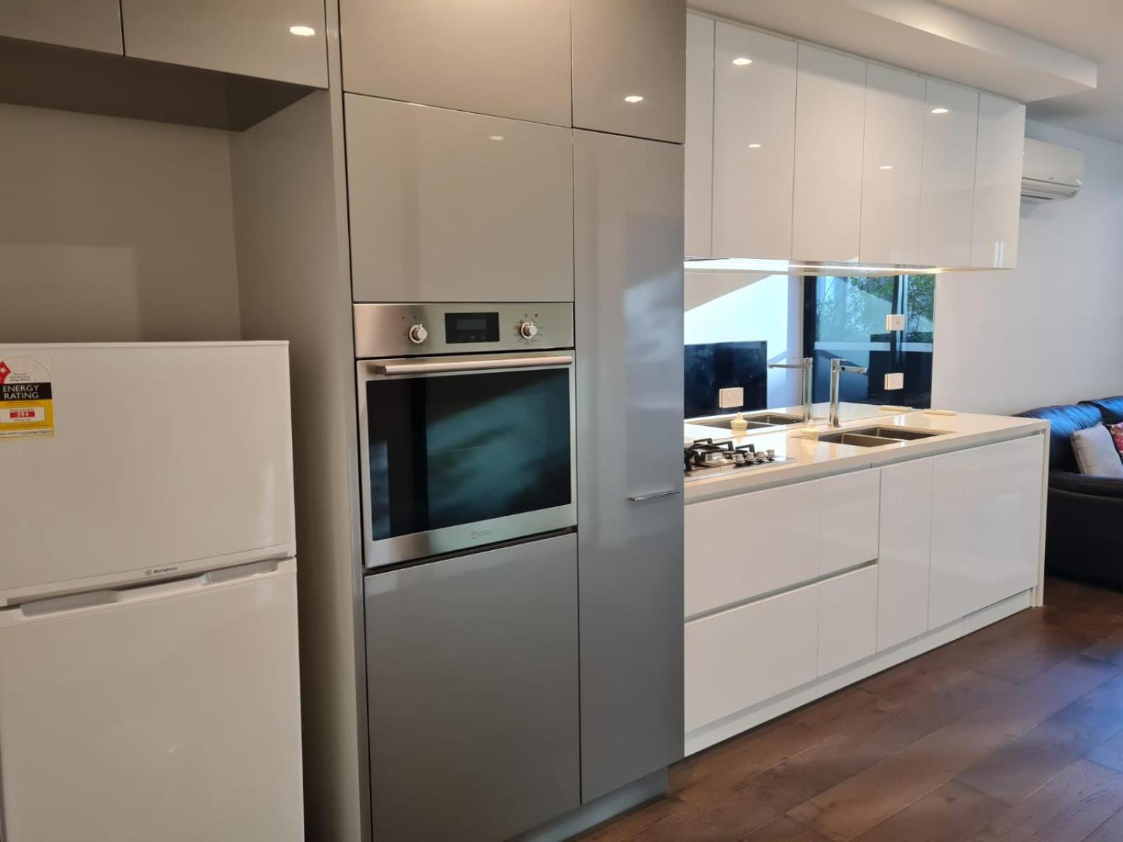 Two Bedroom Apartment in North Melbourne