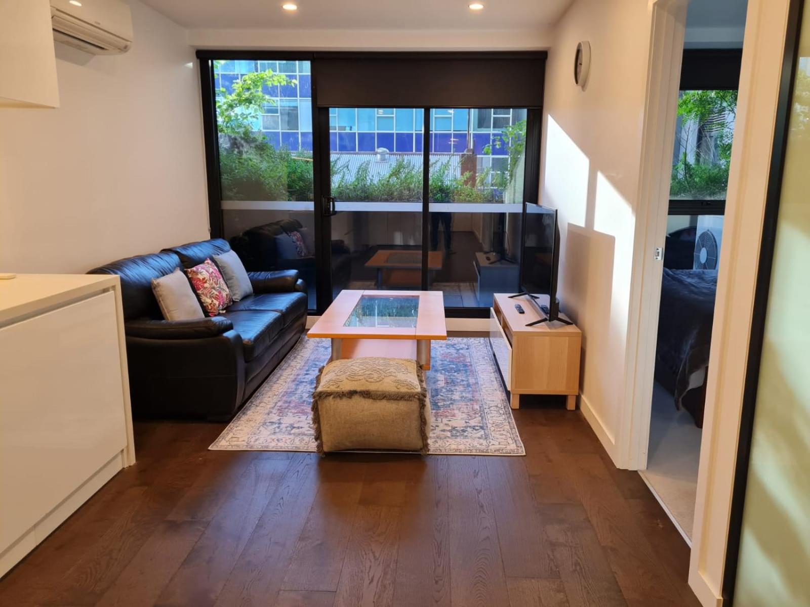 Two Bedroom Apartment in North Melbourne