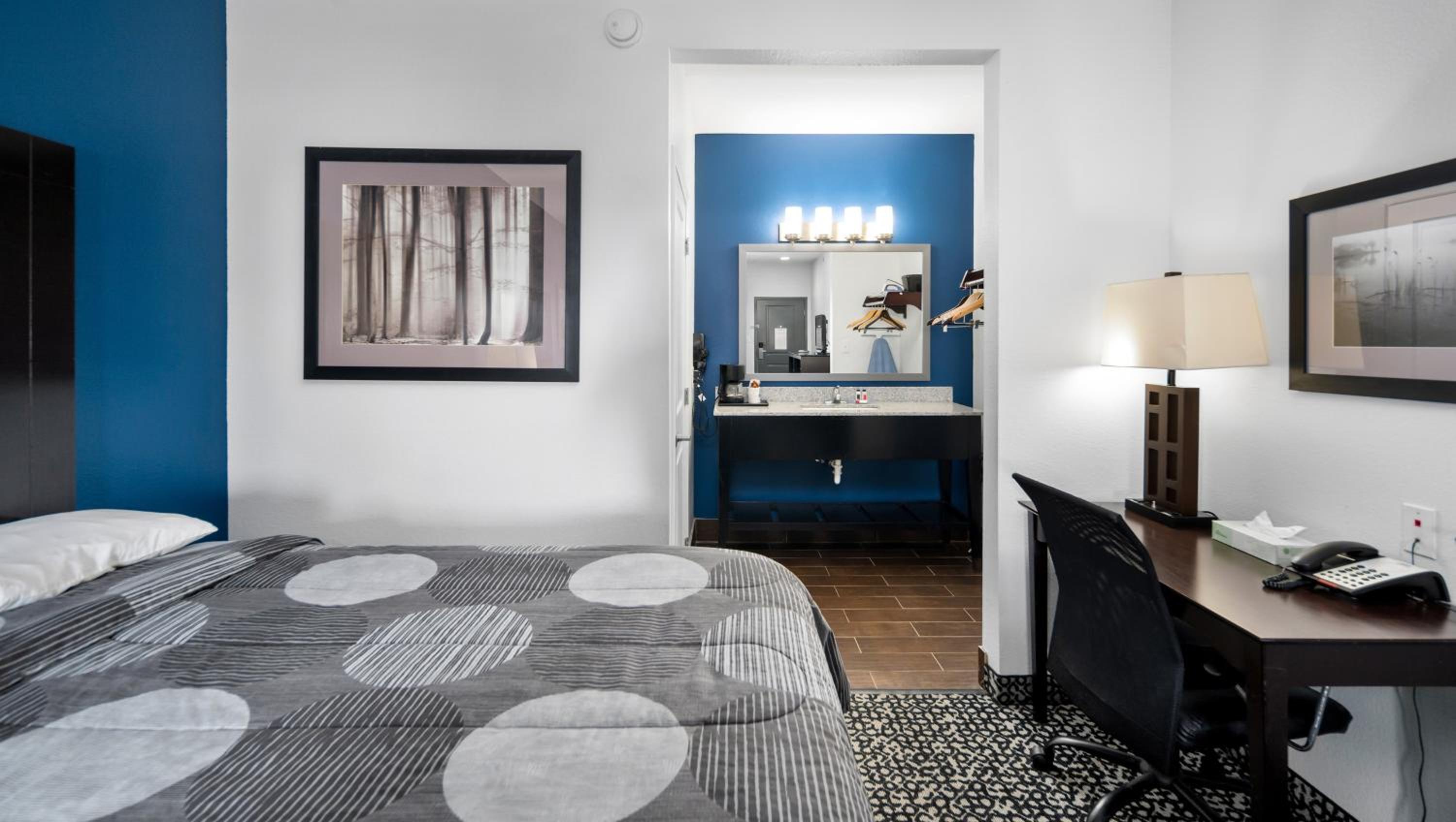 Belmont Inn and Suites Tatum - Property Image 9