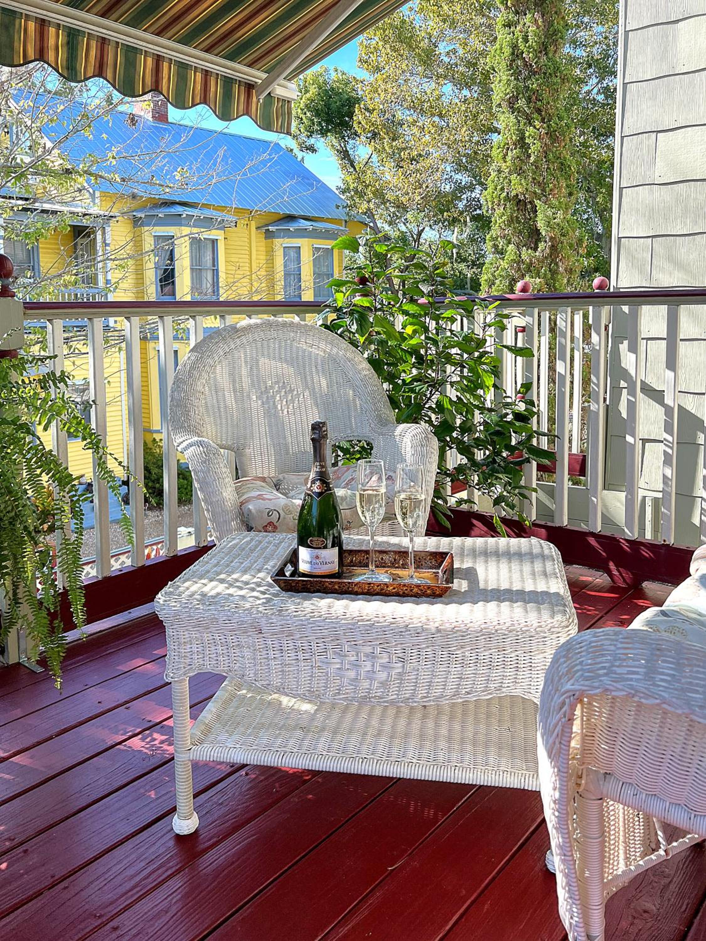 Cedar House Inn