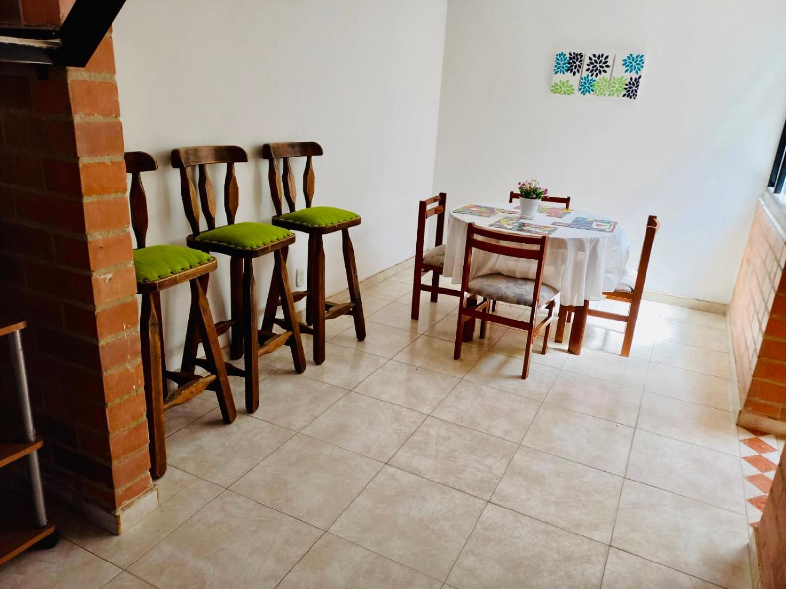 Casa completa amoblada Paipa con tres alcobas
