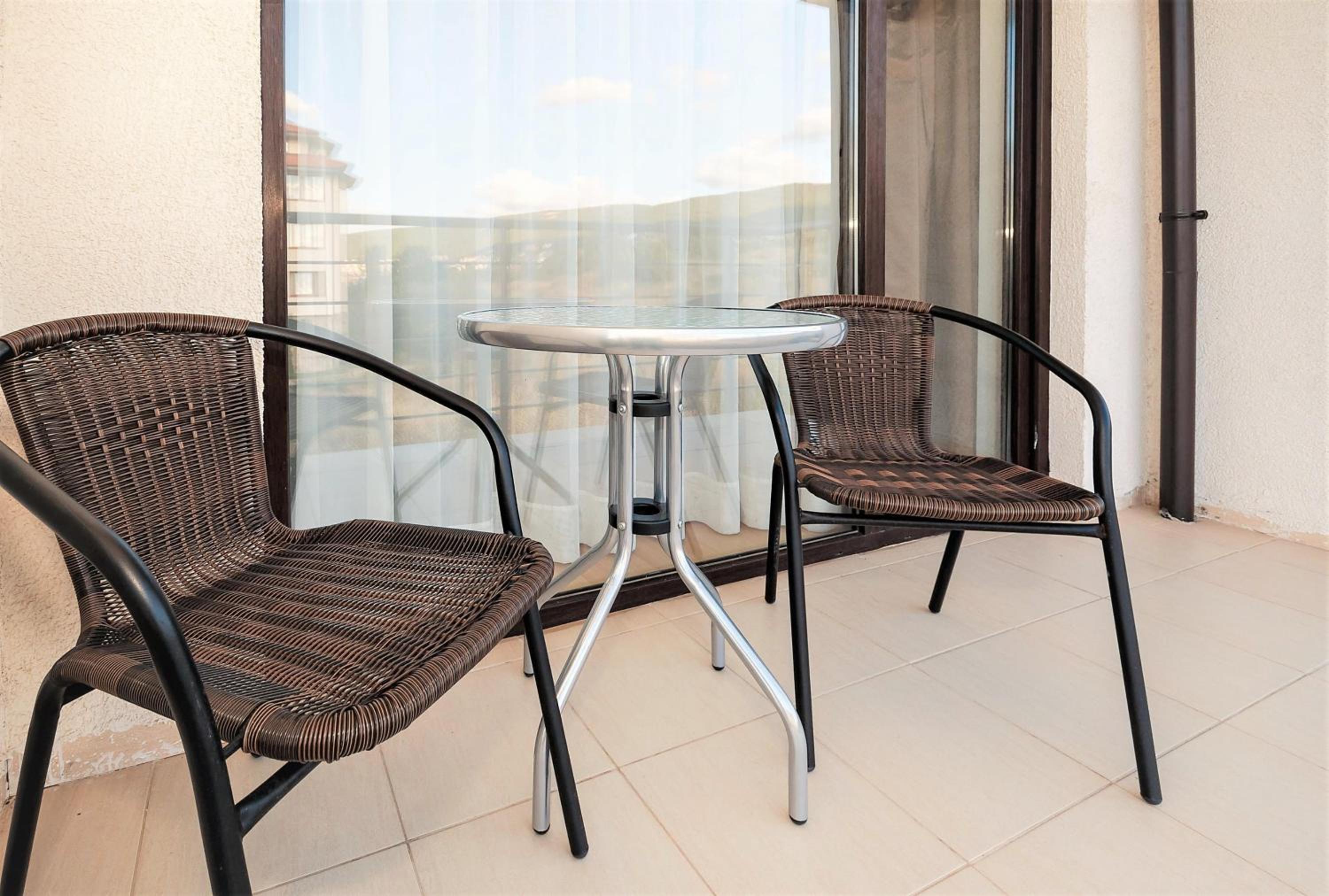 Charming 1 Bedroom Apartment