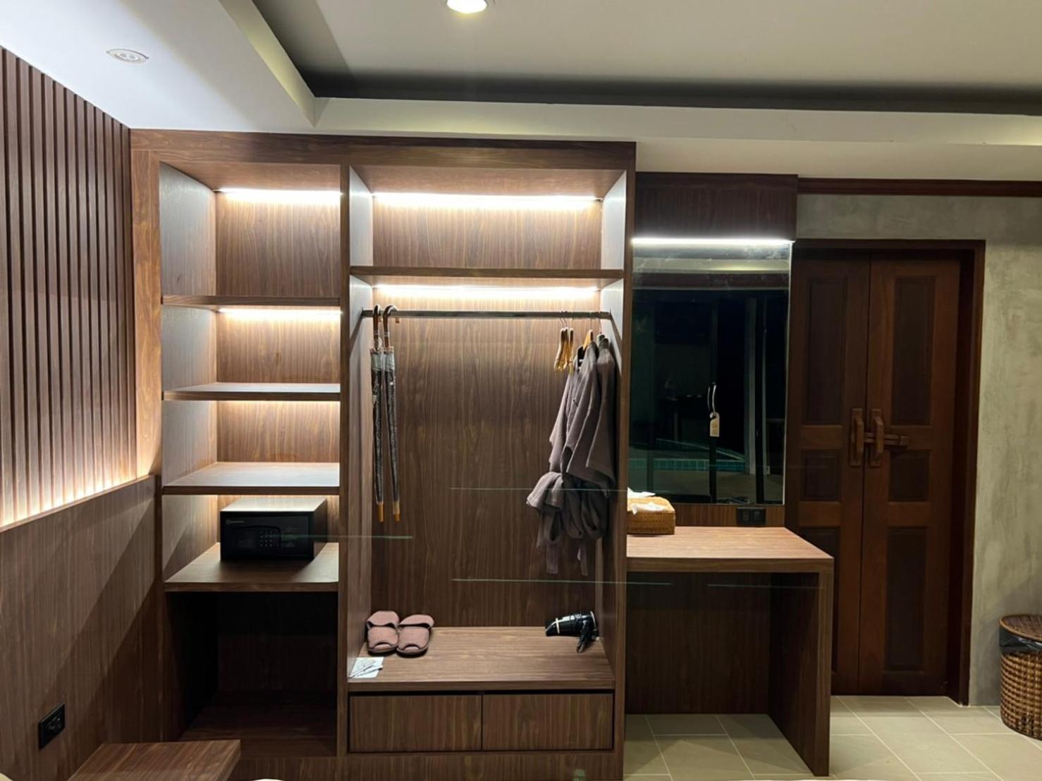 Photo 29