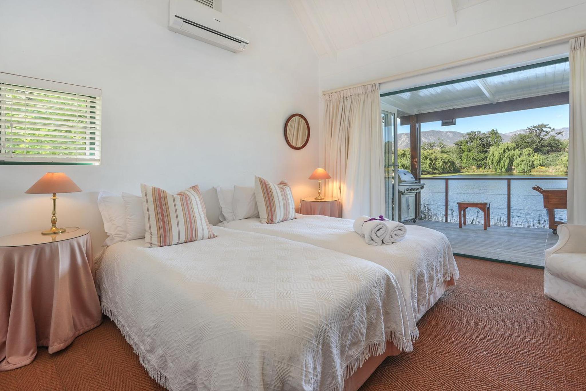Elgin Country Cottage view 5