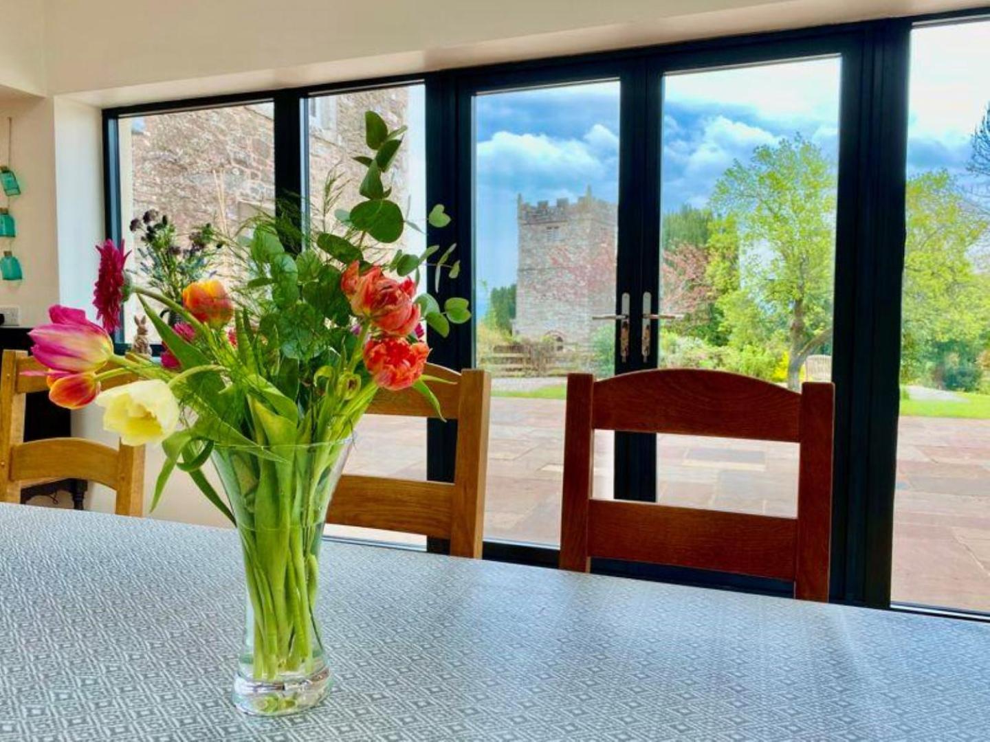 Elegant & spacious farmhouse with wonderful views view 4