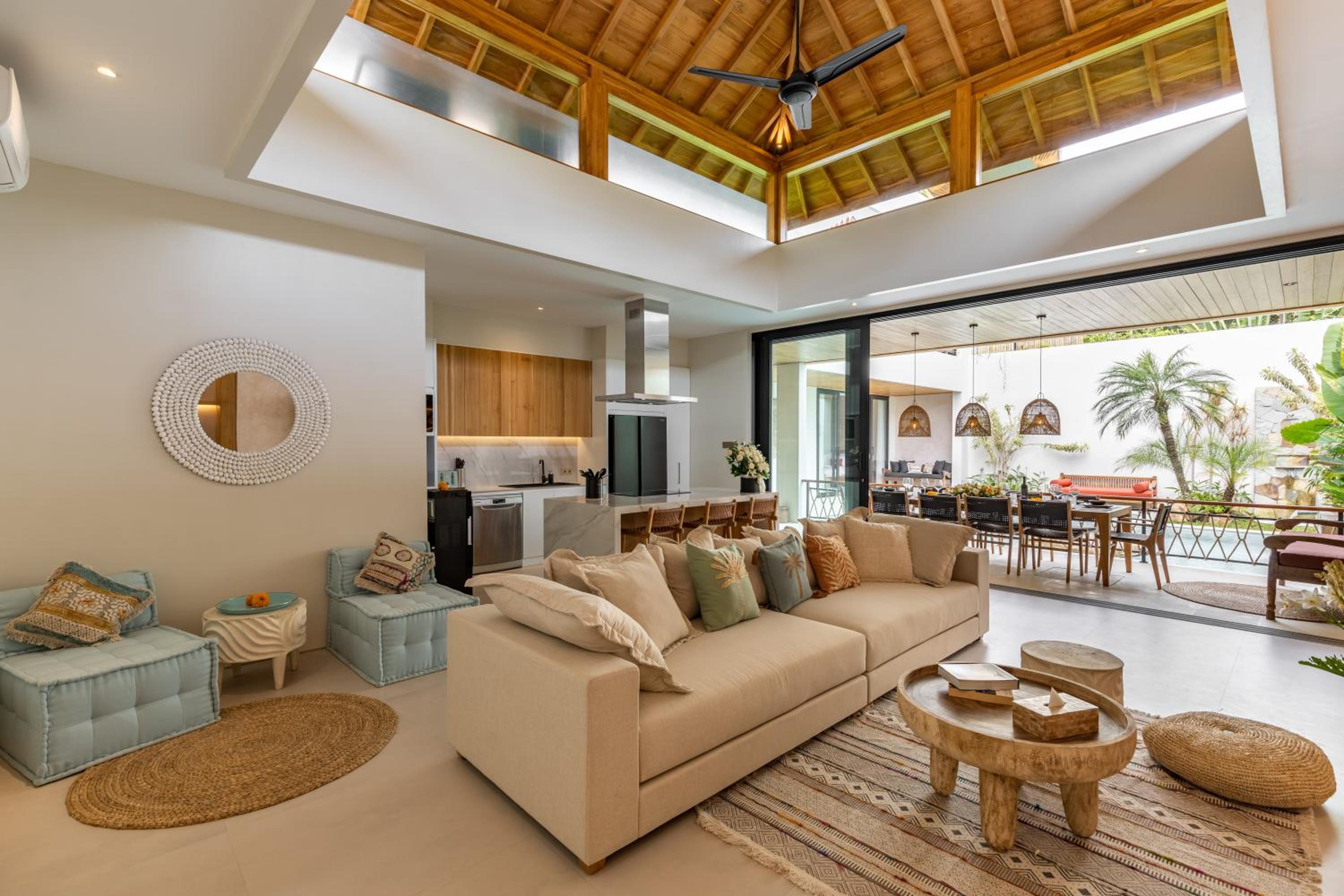 Premium 5 bd Luxury Central Villa 300m to beach & Ku De Ta view 4