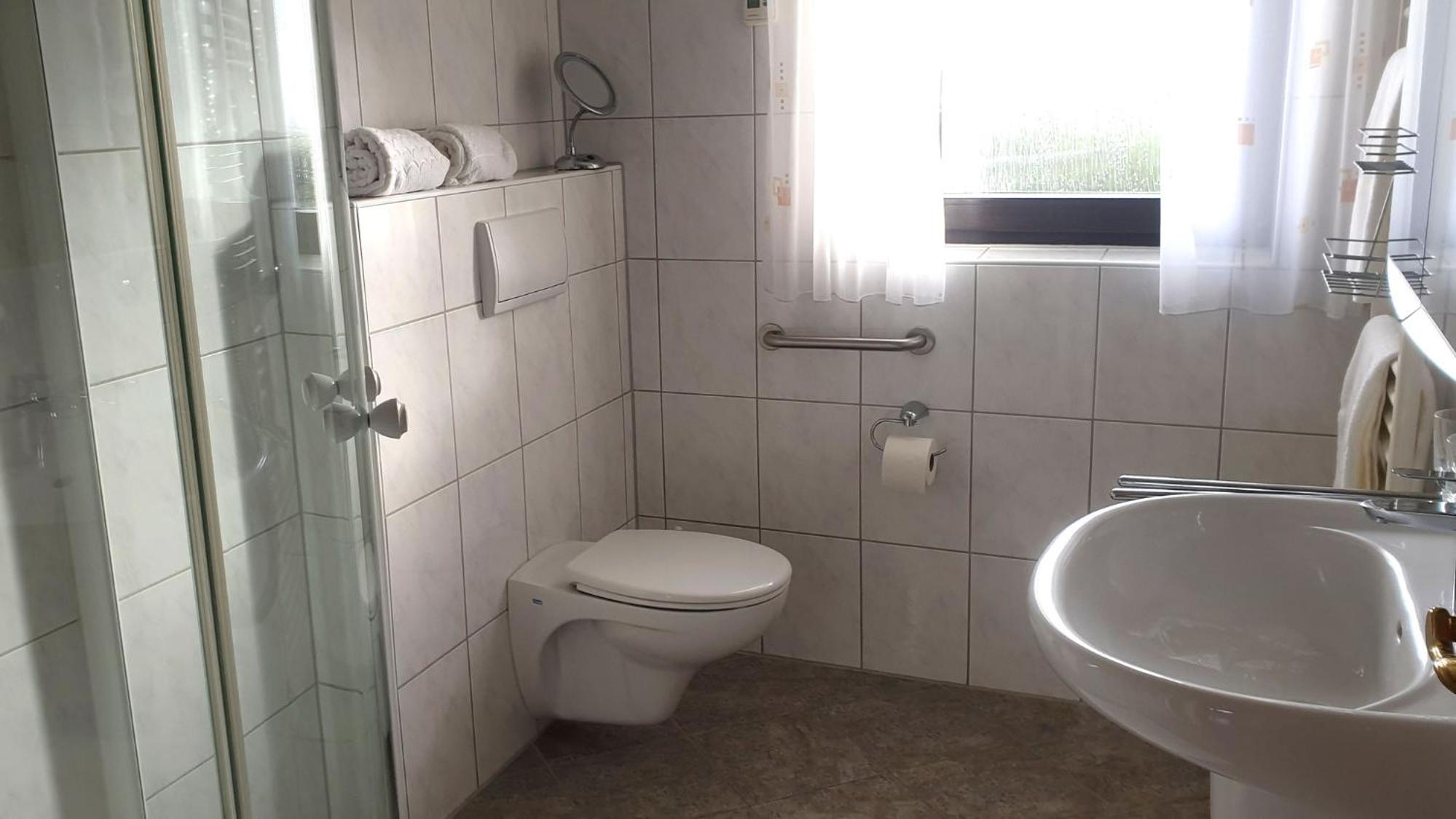 Ferienwohnung mit Terrasse, kostenloses WLAN, Parkplatz