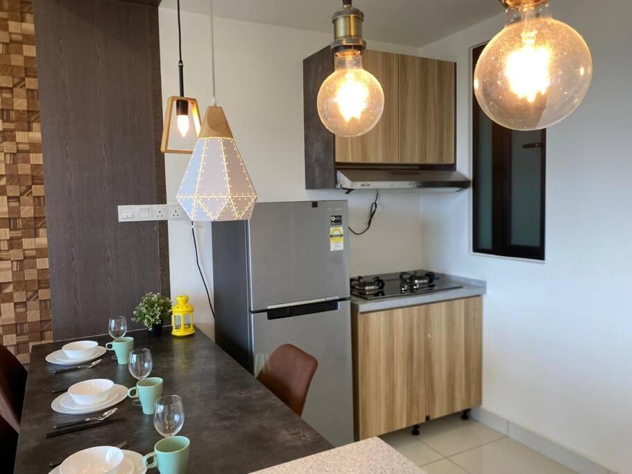 Southkey Mosaic Cozy Suite Netflix 1-4 Pax - Refurbish with New Sofa, Coffee Table