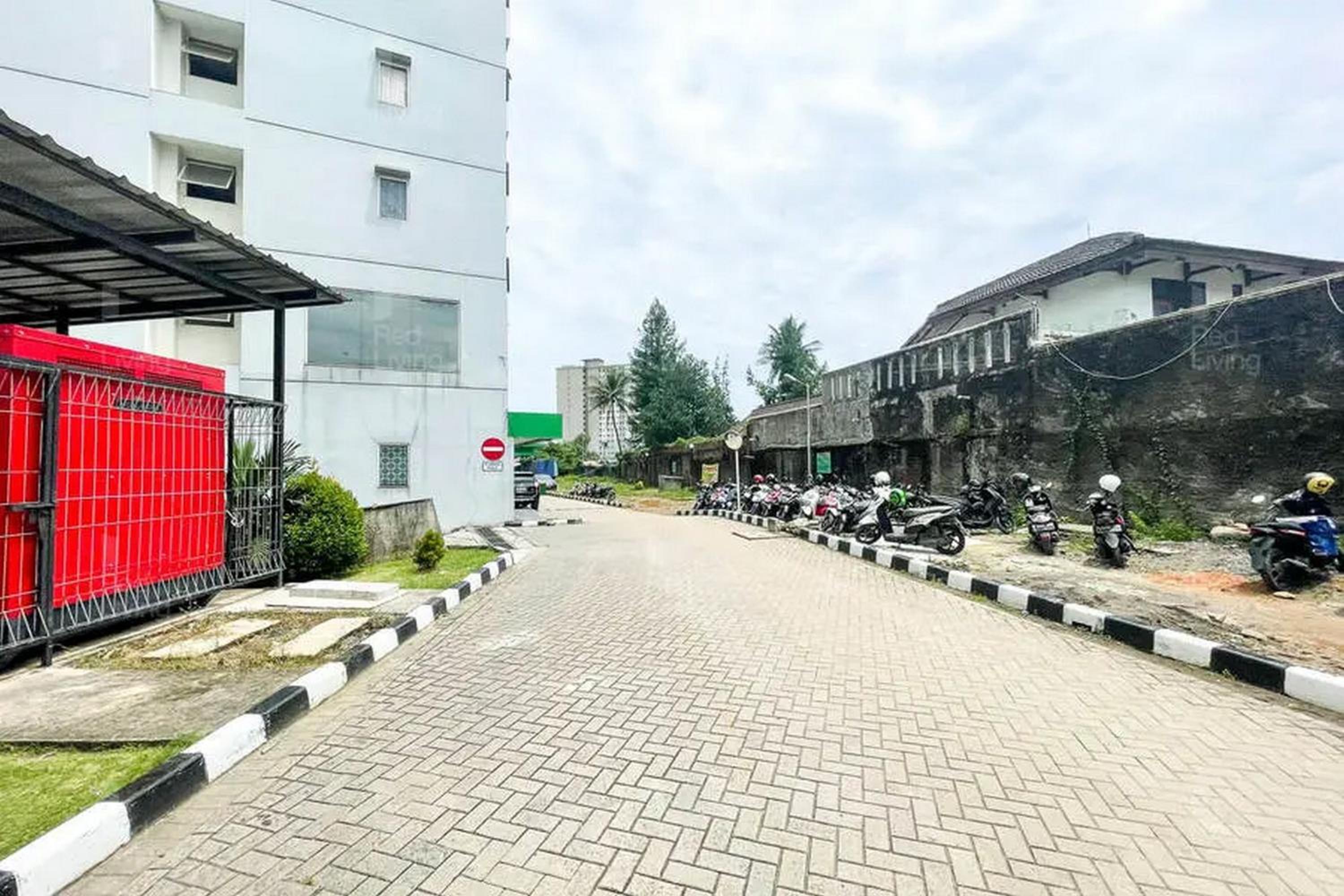 RedLiving Apartemen Green Lake View Ciputat - Pelangi Rooms 2 Tower E view 3