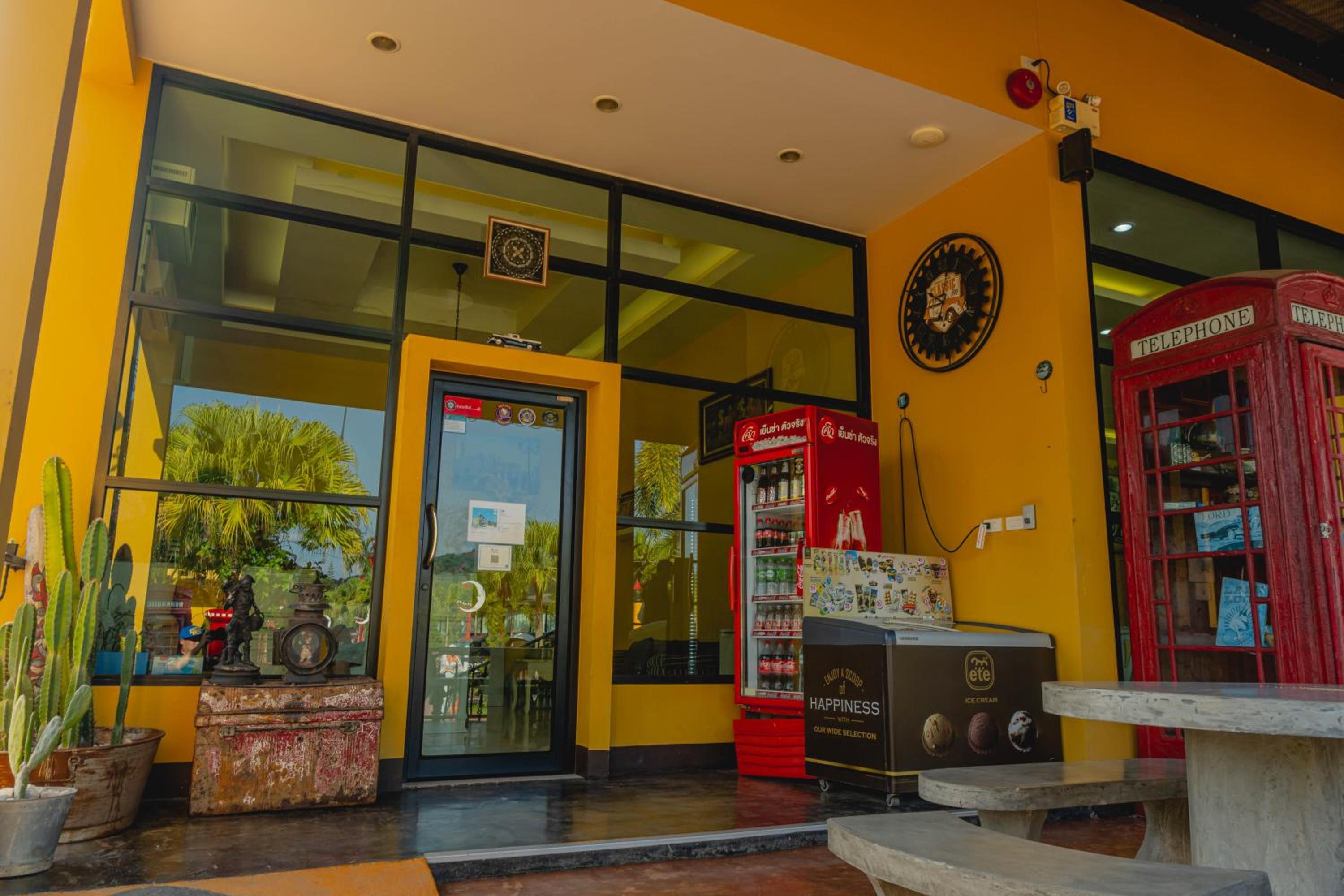 restaurant