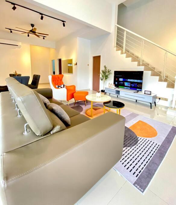 Kuala Selangor Modern Homestay with Pool 20pax photo 4