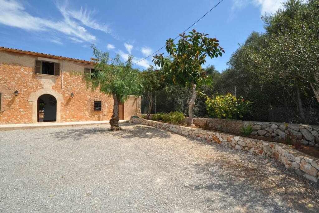 Can Pere Xine - piscina, BBQ, terraza y wifi view 3