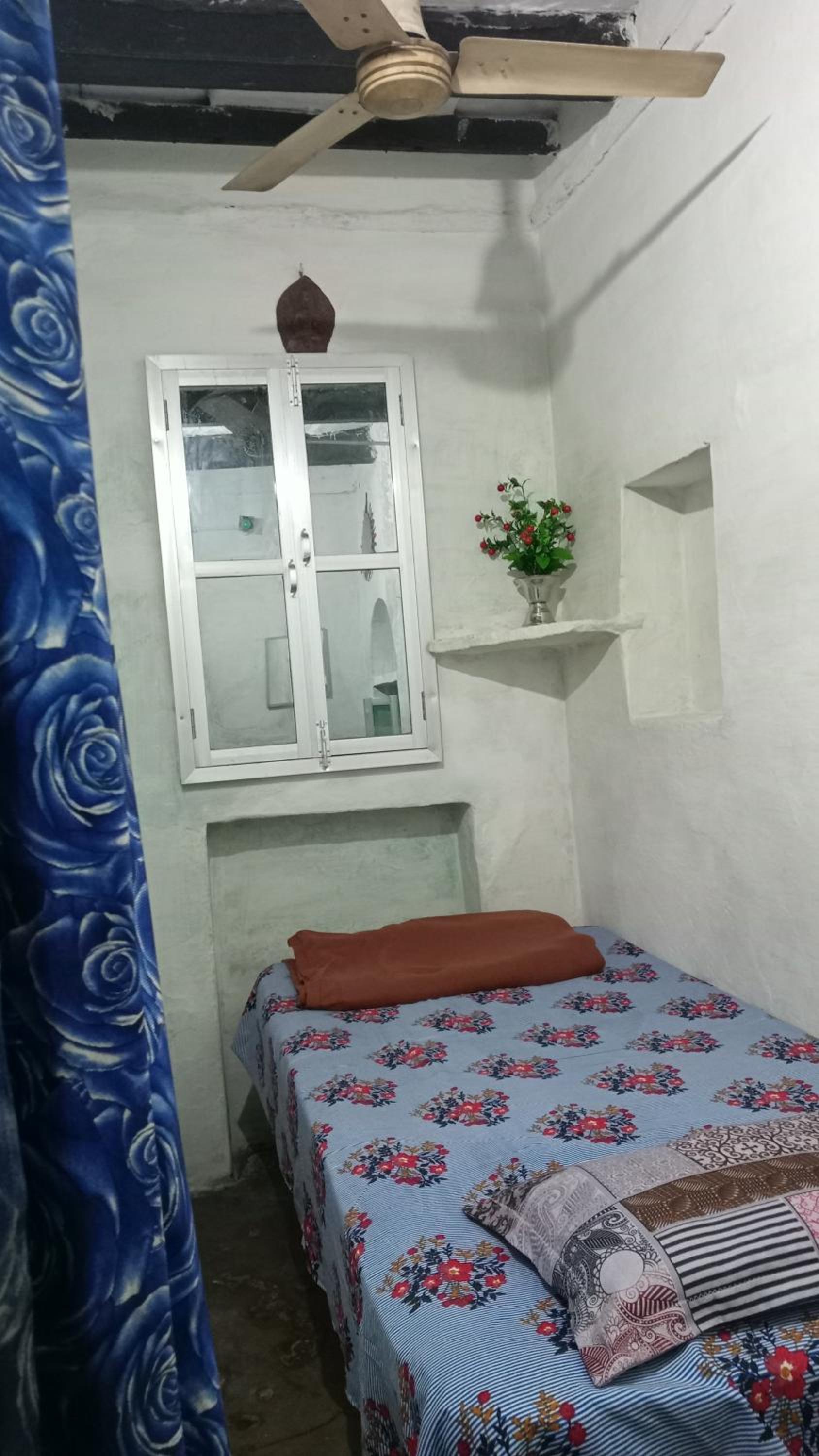 Shiva lodge