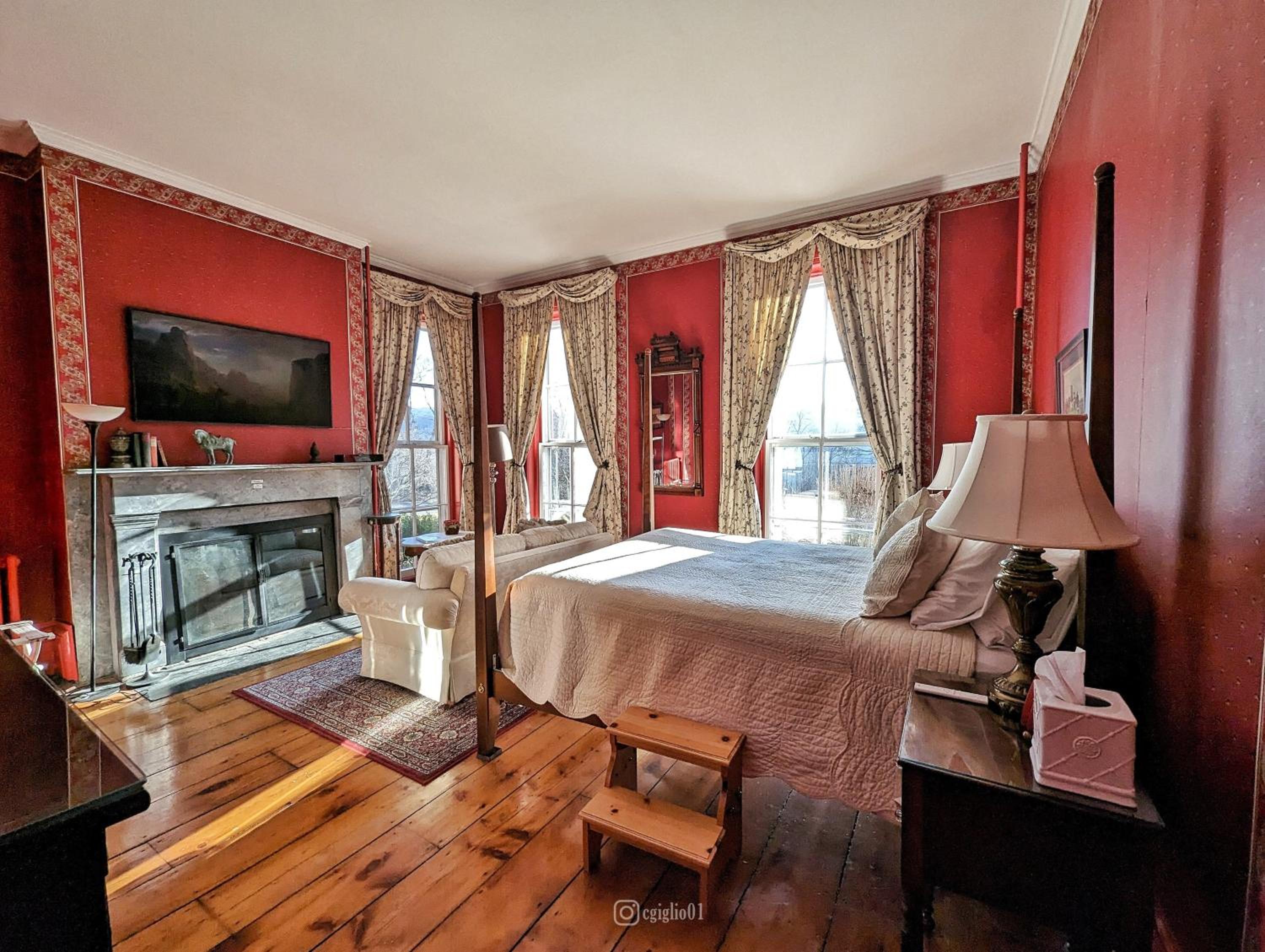 Cromwell Manor Inn - Property Image 20