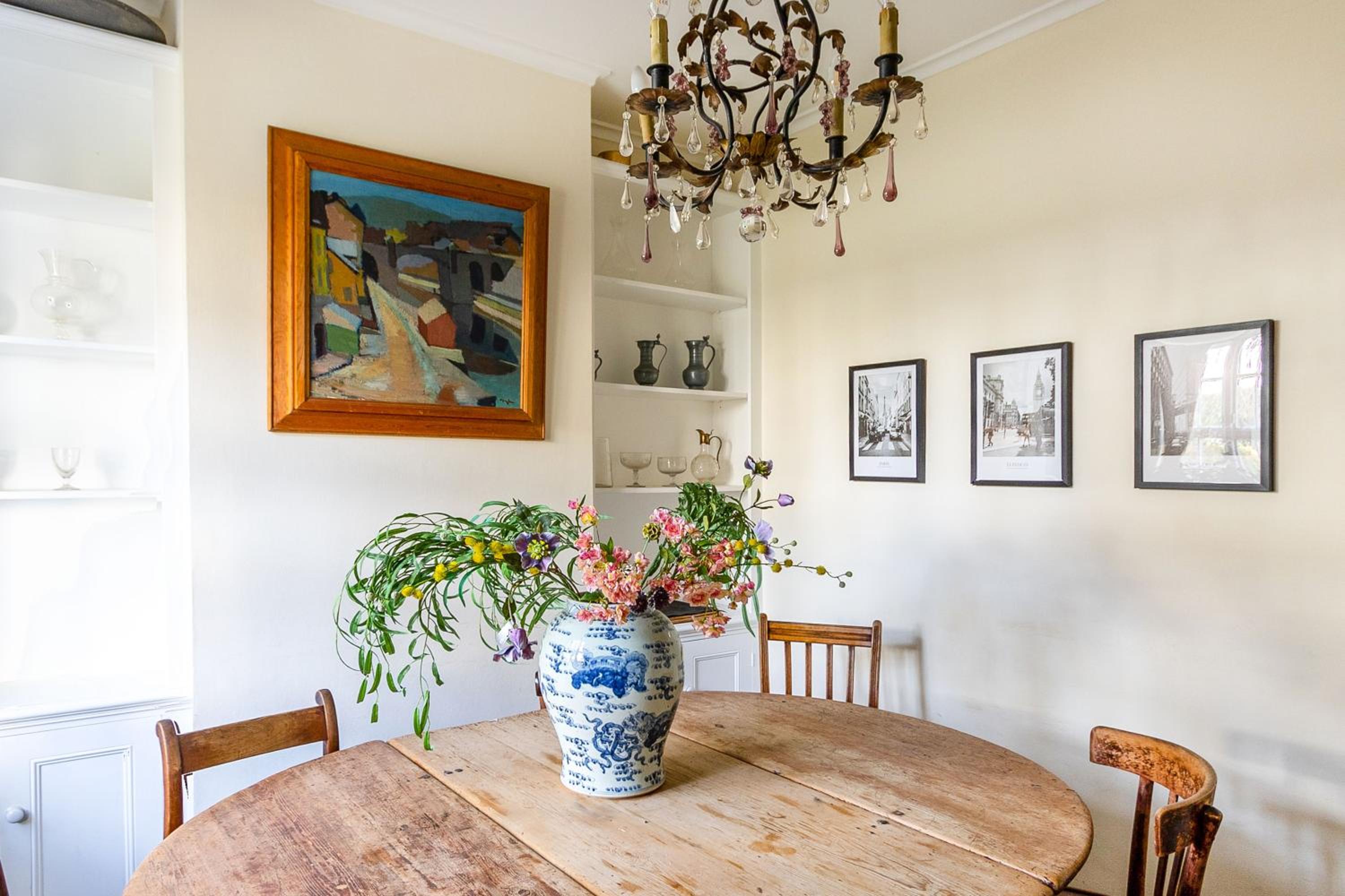 A North London Retreat Cottage, 3 bed with garden