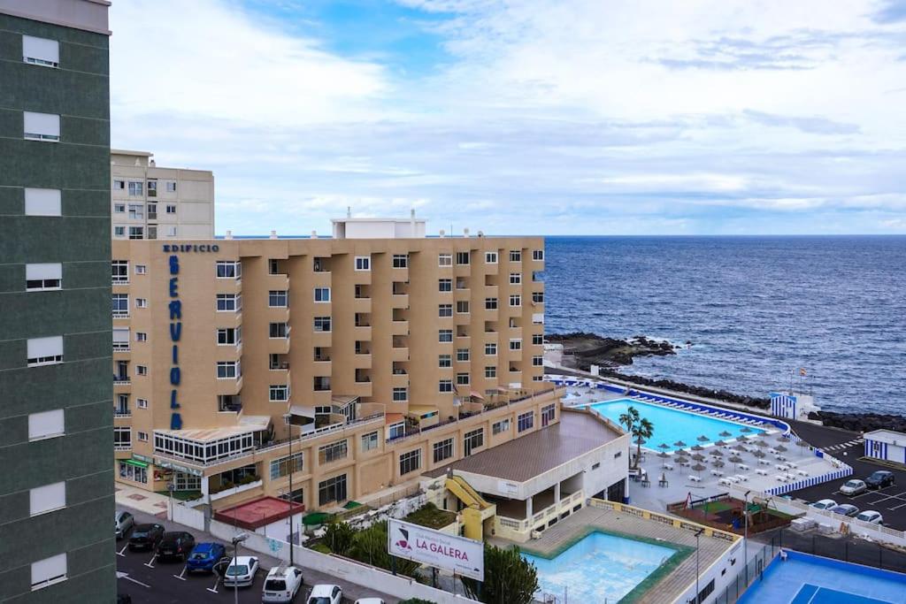 Blue Batayola Pool