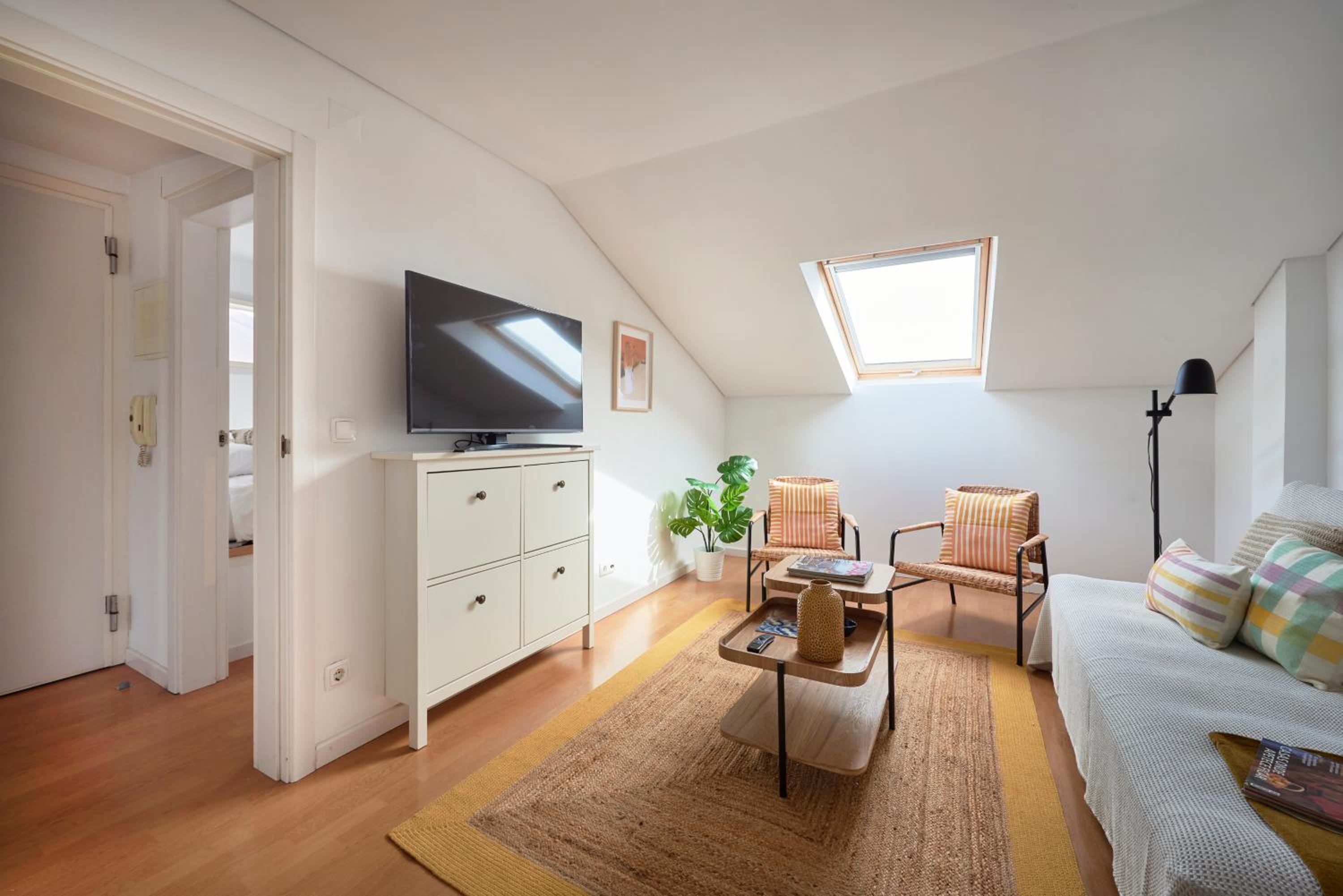 Bright Apt w Balcony, AC, Parking, By TimeCooler view 3
