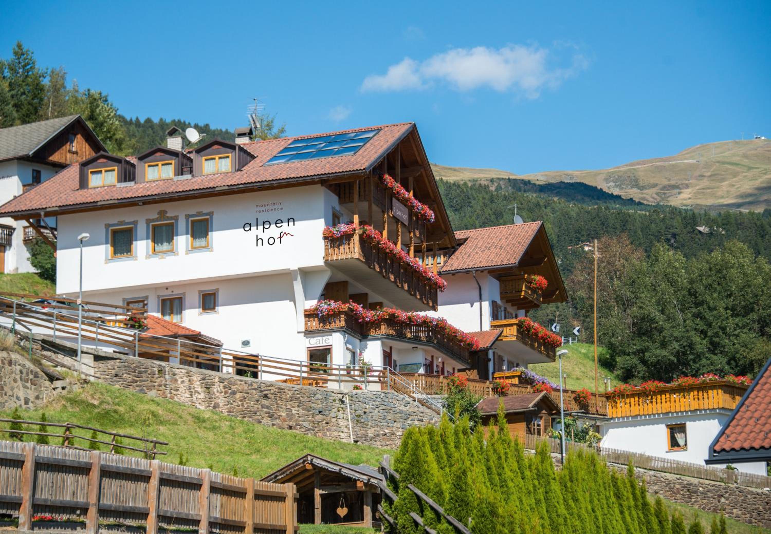 MOUNTAIN RESIDENCE ALPENHOF - company Hotel Alpenhof KG sas der Gasser Renate