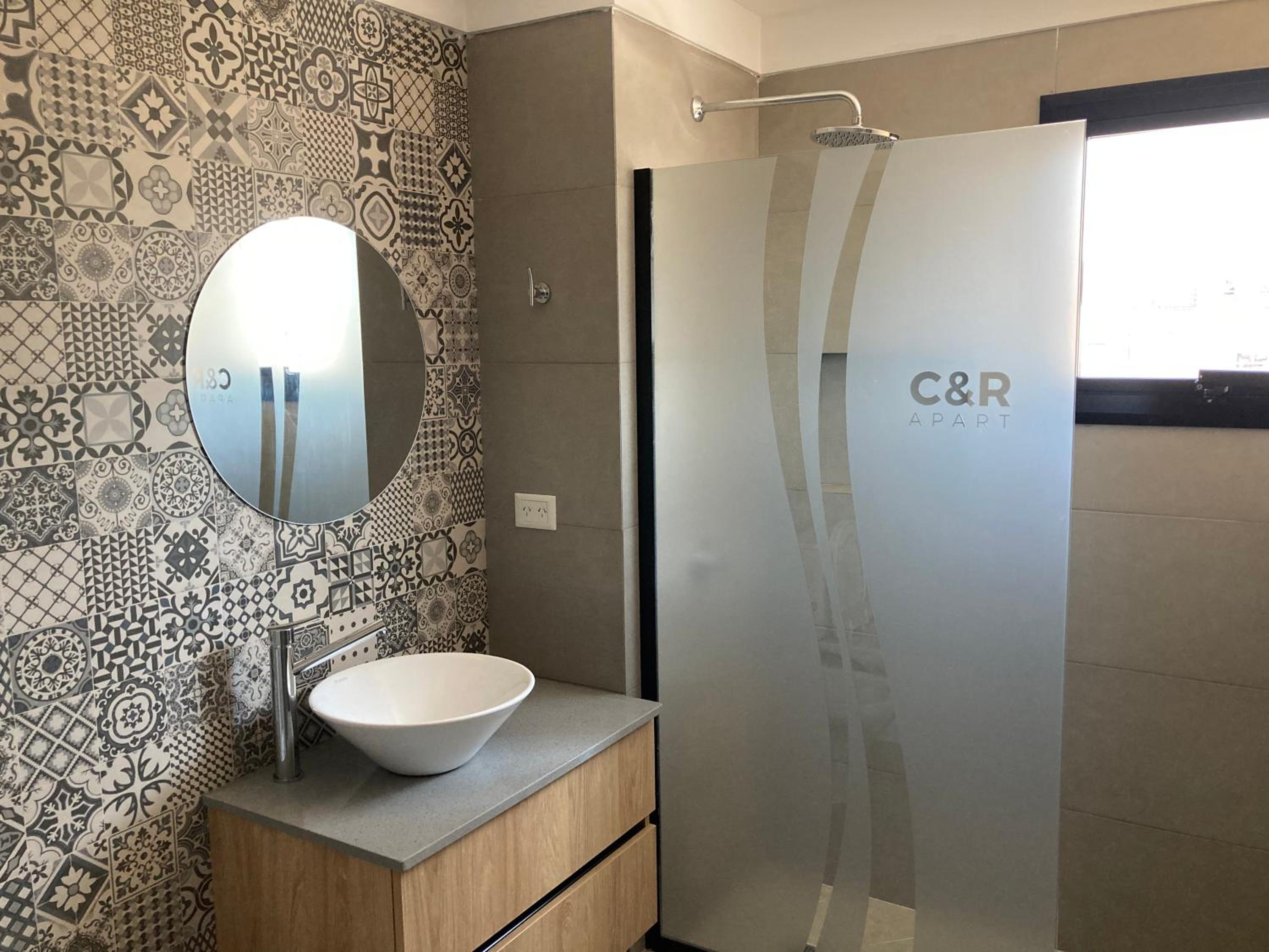 C&R APART