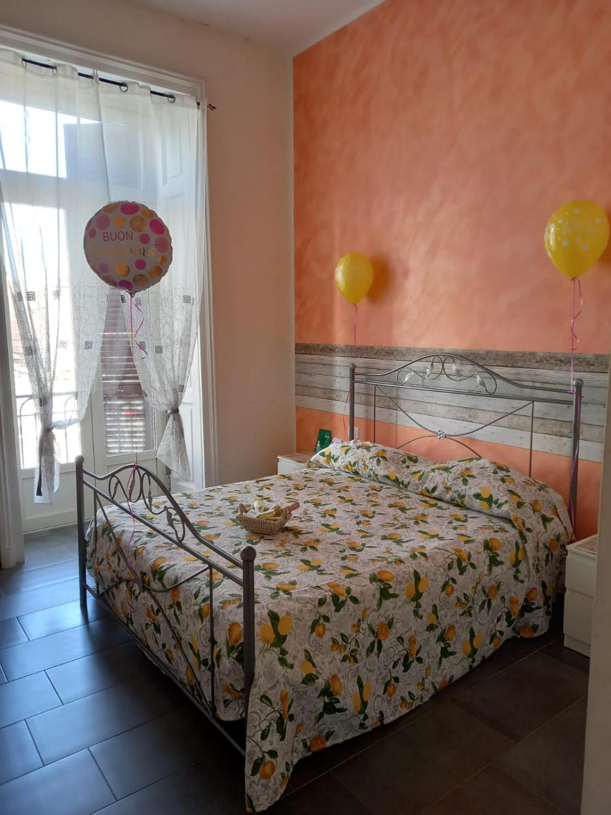 Ale Naples Holiday