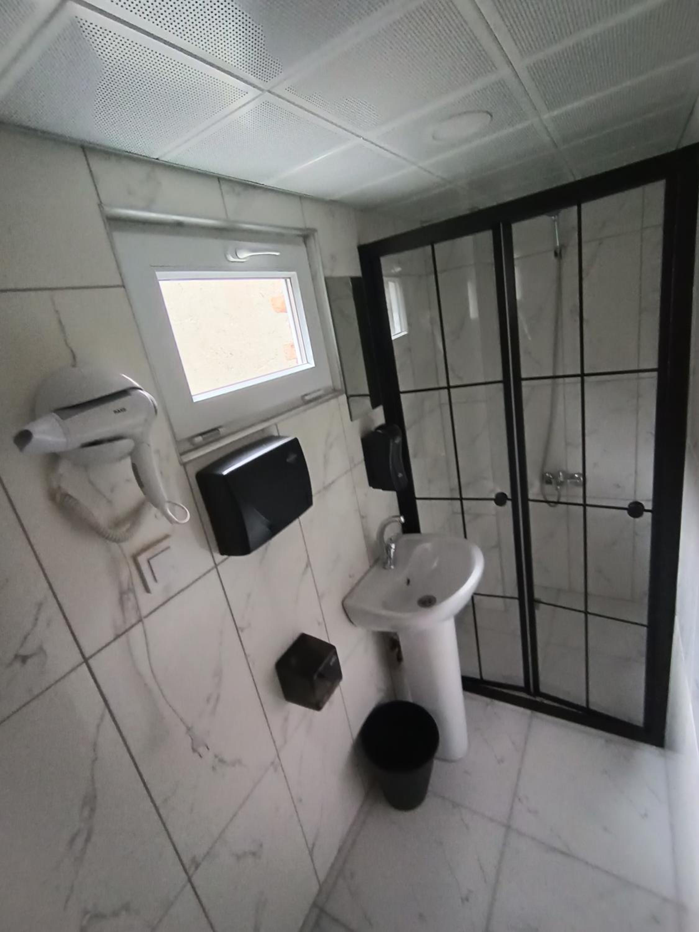 Deeps Hostel Ankara 2 - Image 42