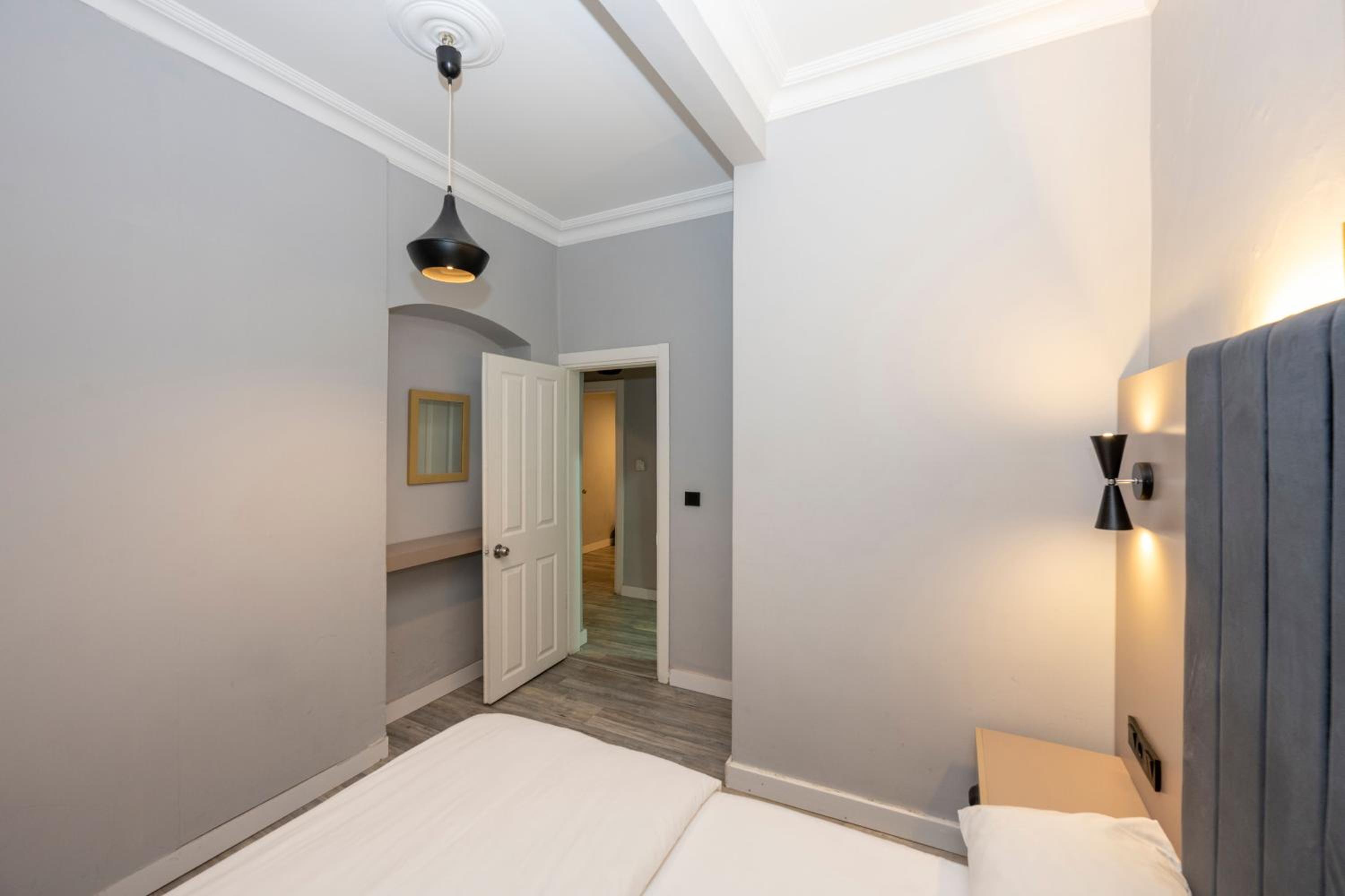 Cirrus Suites