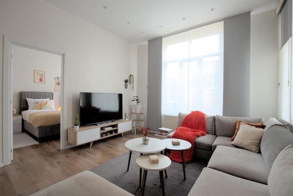 Modern Flat with Central Location near Nisantasi