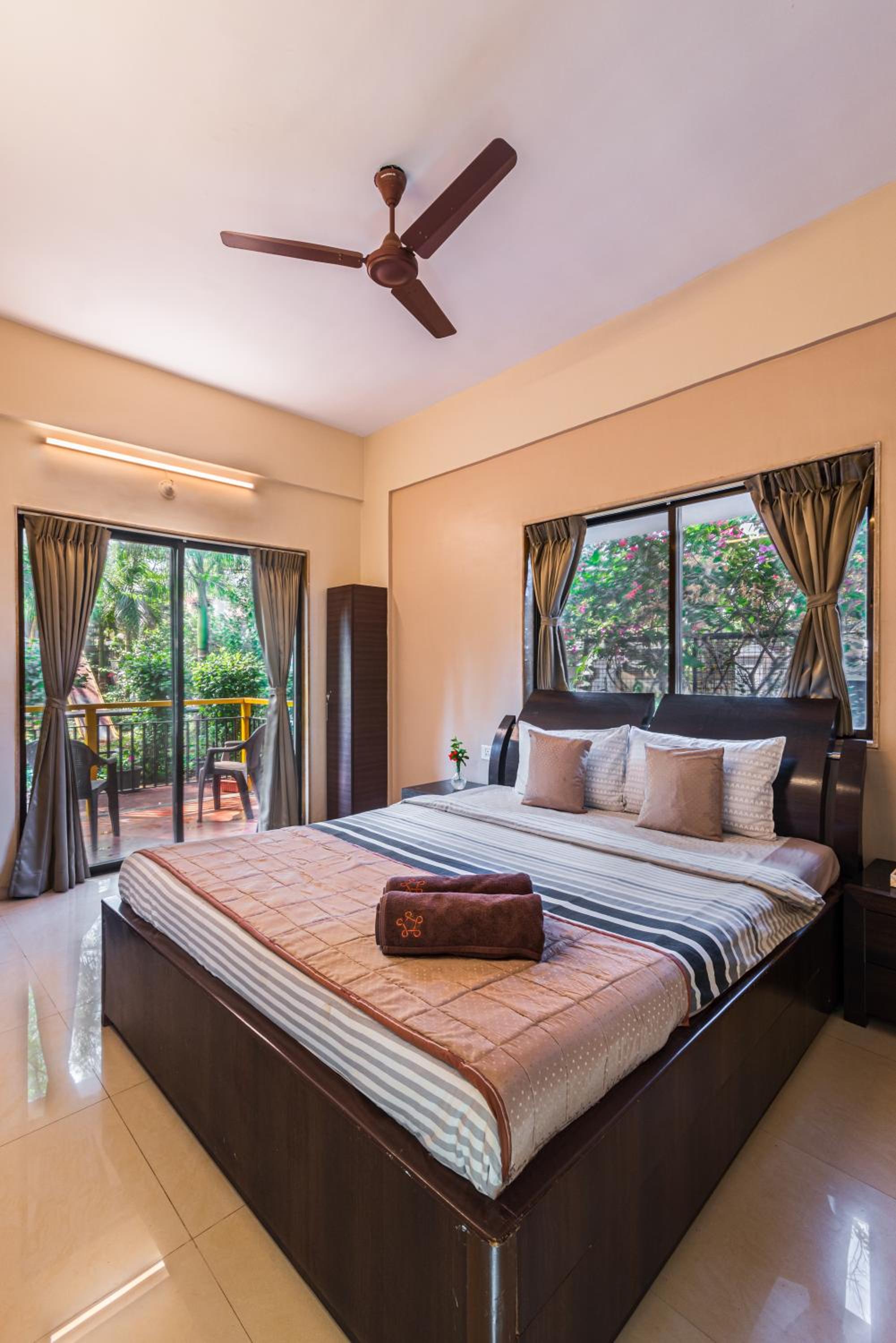 SaffronStays Breeze Over The Valley, Panchgani - pool villa with cosy interiors near Mapro Garden view 4