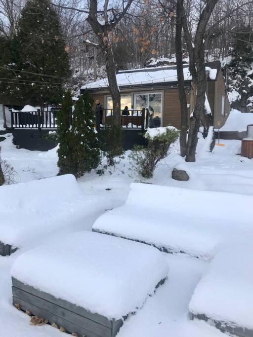 Hotel Om Chalet 2 Avec Spa Et Foyer Borde Du Fleuve