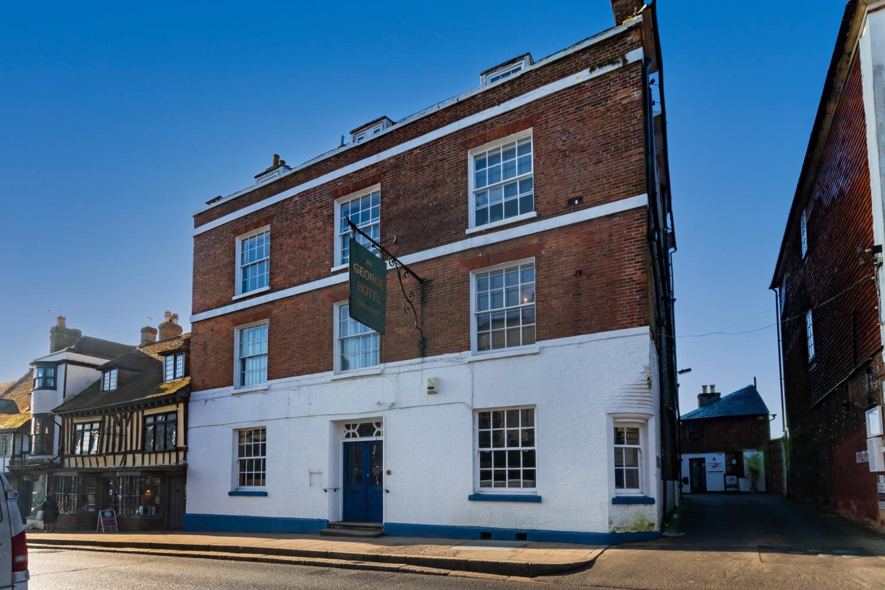 The George Hotel