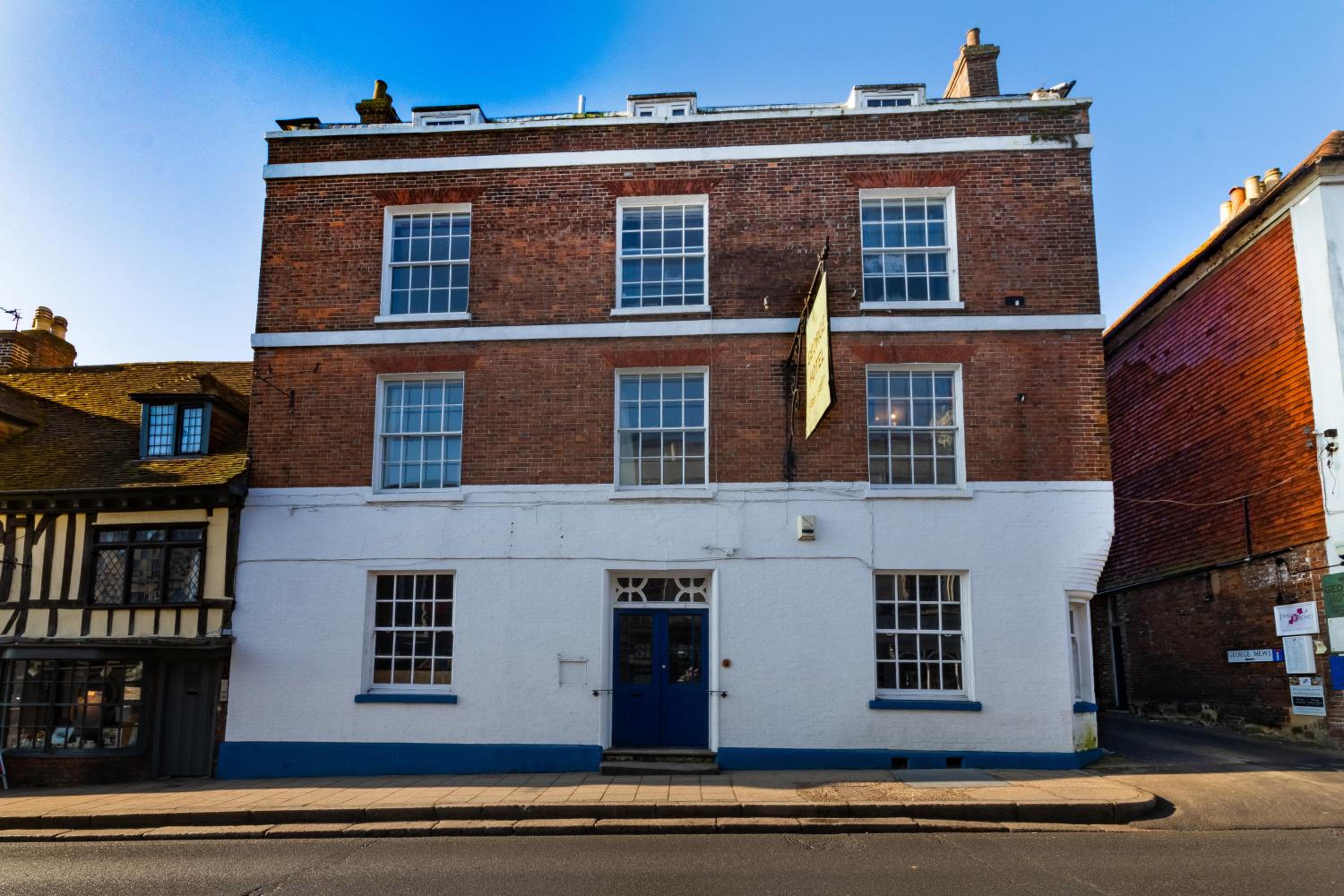 The George Hotel