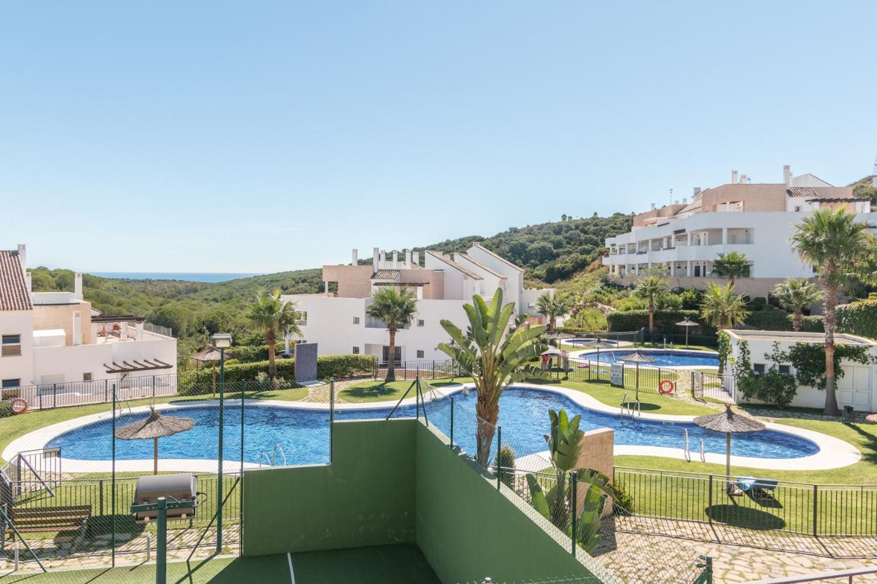 2167-Superb 2 bedrooms in luxury complex with pool view 2