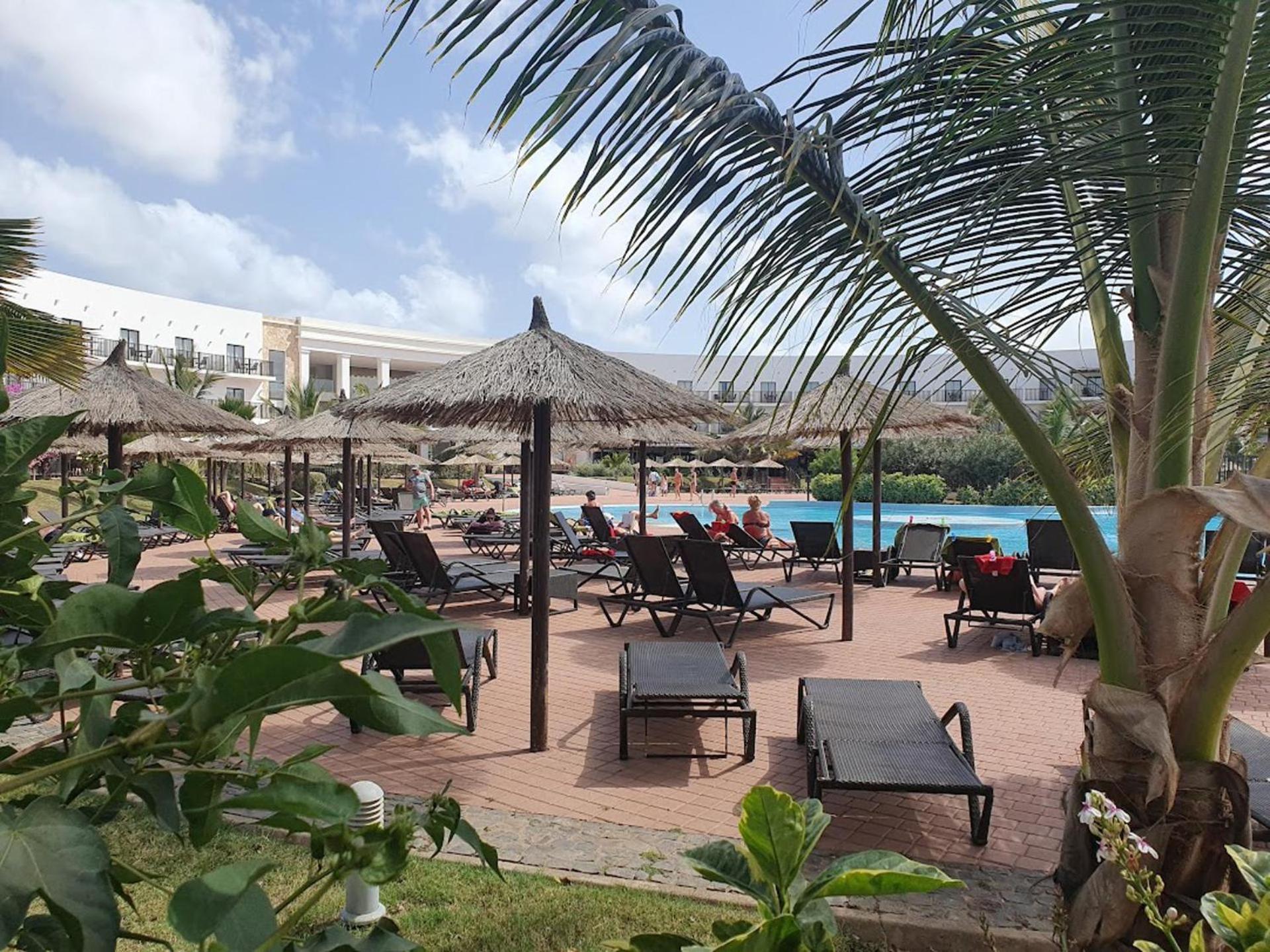 2 Bedrooms 2 Bathrooms pool view apartment