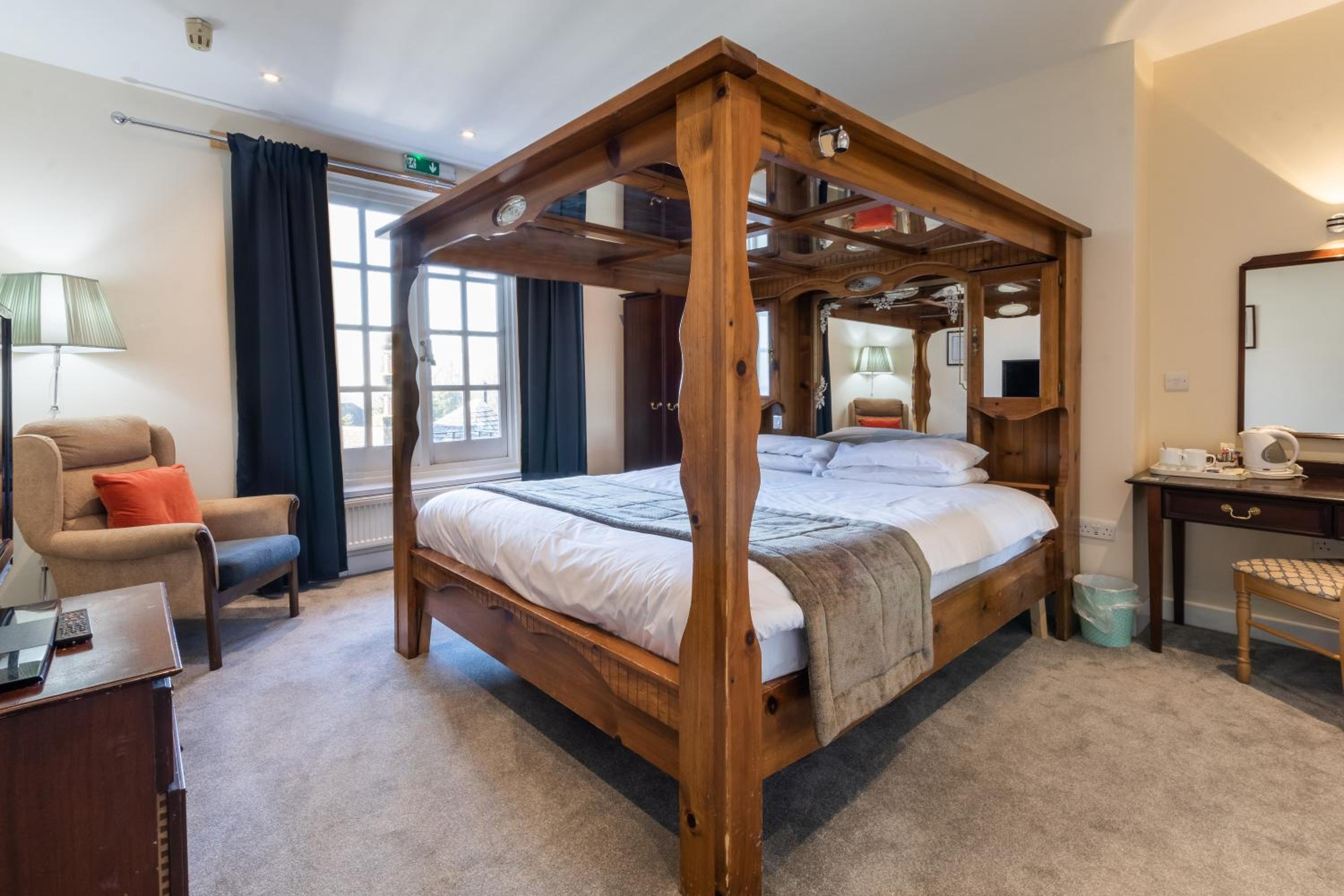 The George Hotel