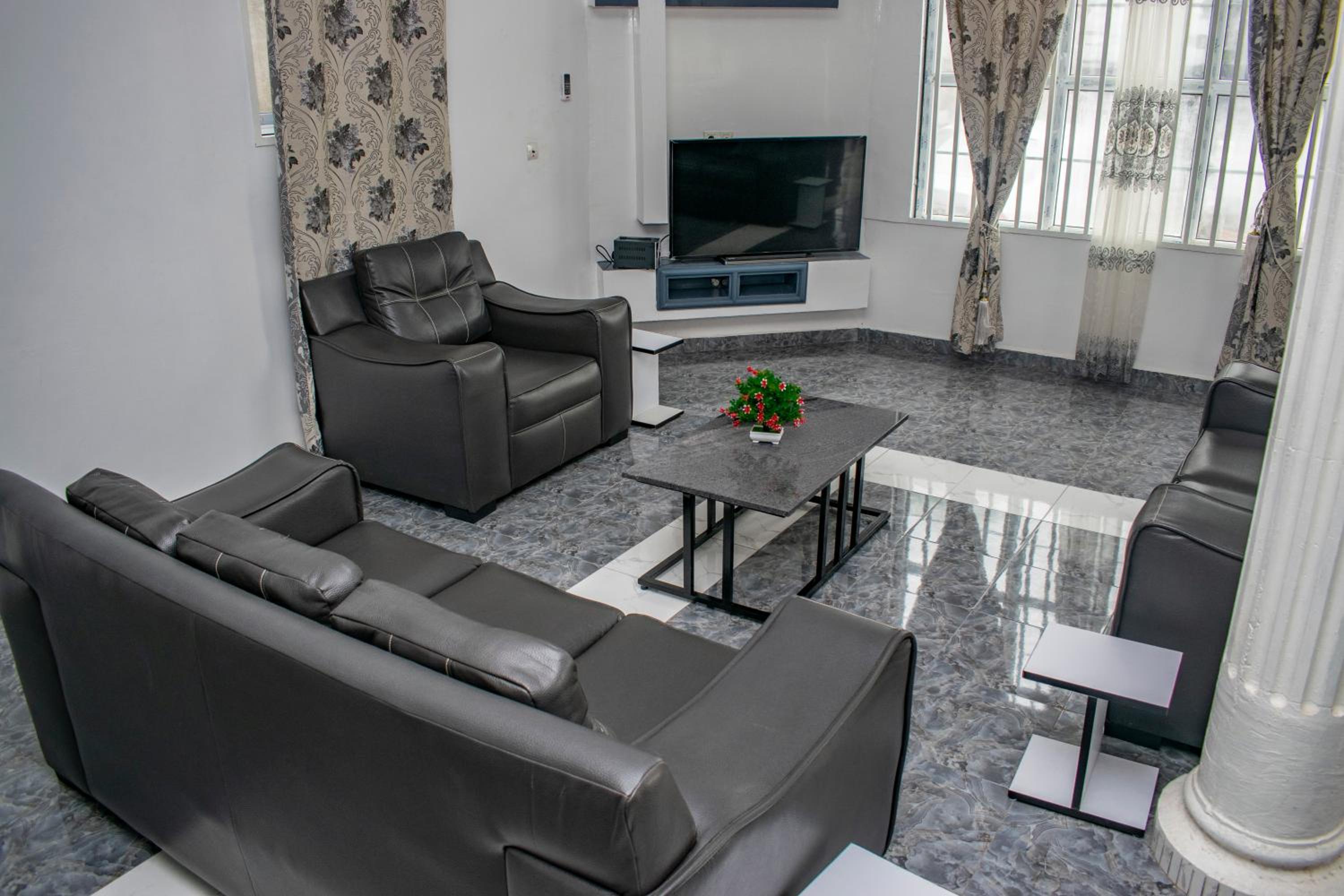 Longho Lodge Bundoma - Buea