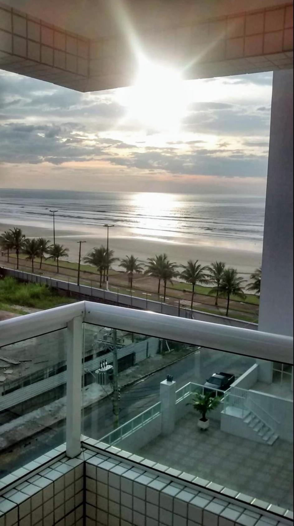 Apartamento para temporada Condomínio Ilha de Noronha Praia Grande SP