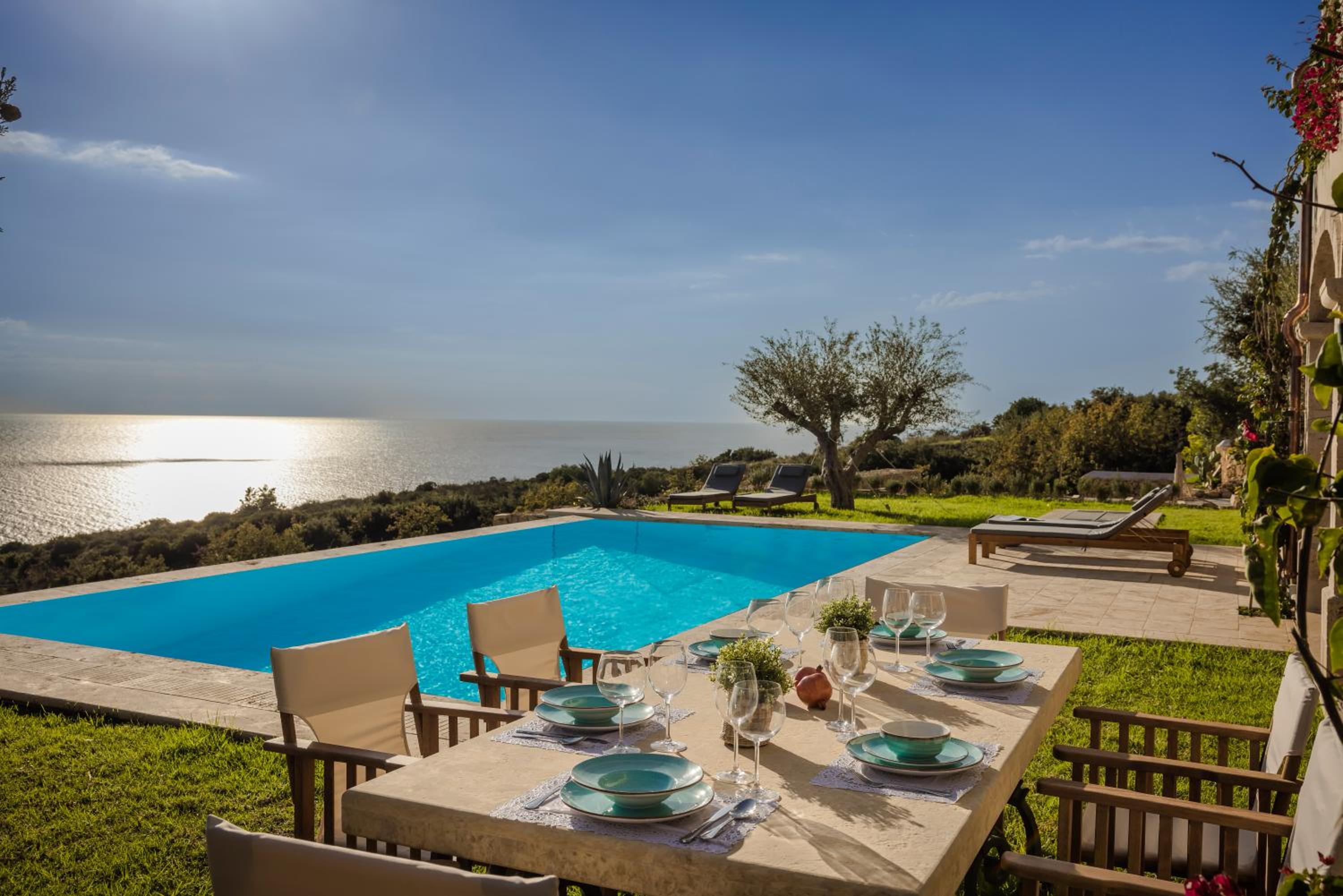 Villa Comi en Mavráta — recepcion & lobby