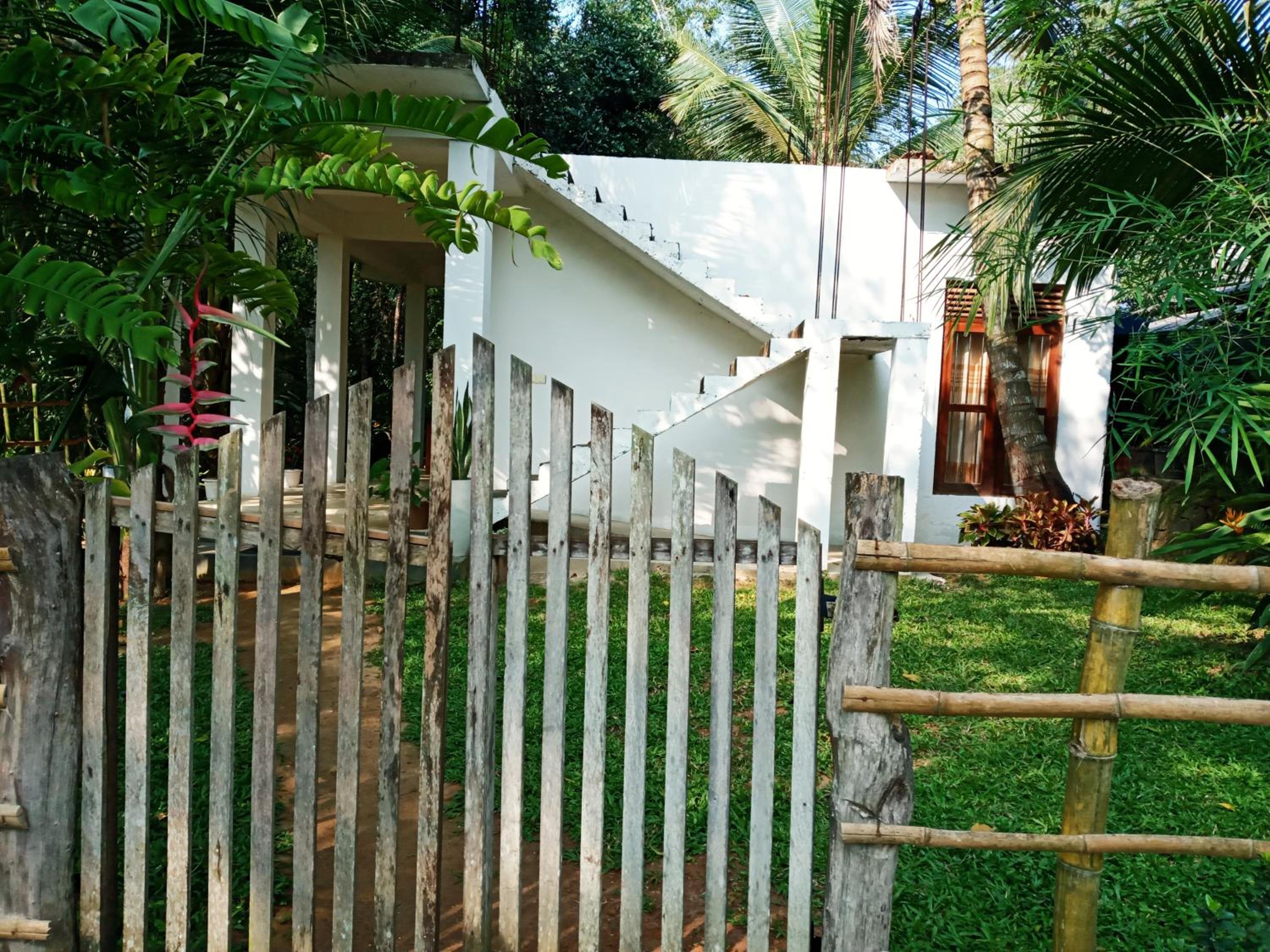 Twinkle Tangalle Villa