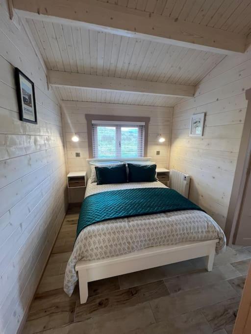 Dolmen Lodge.