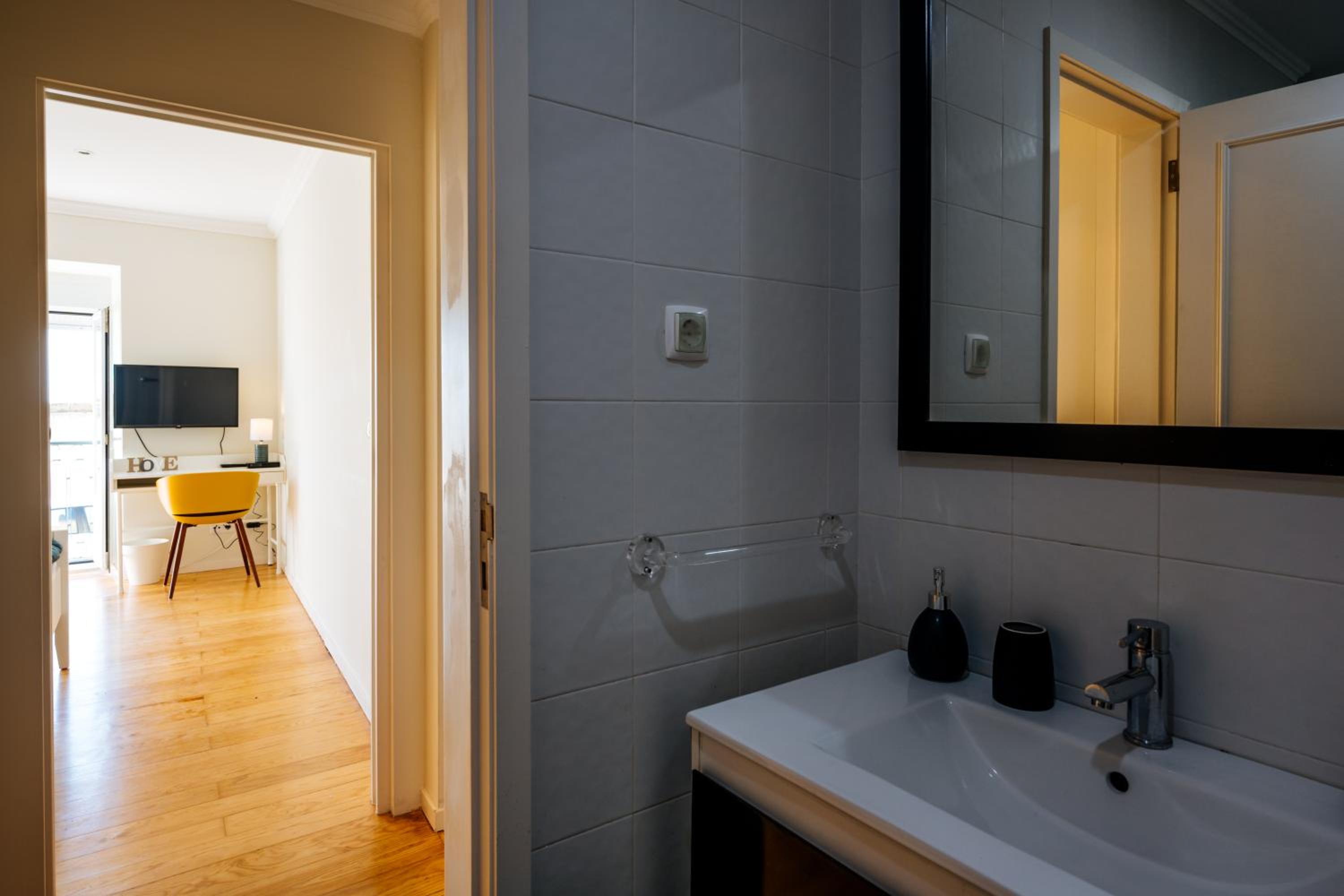 Santa Clara Lisbon Rooms