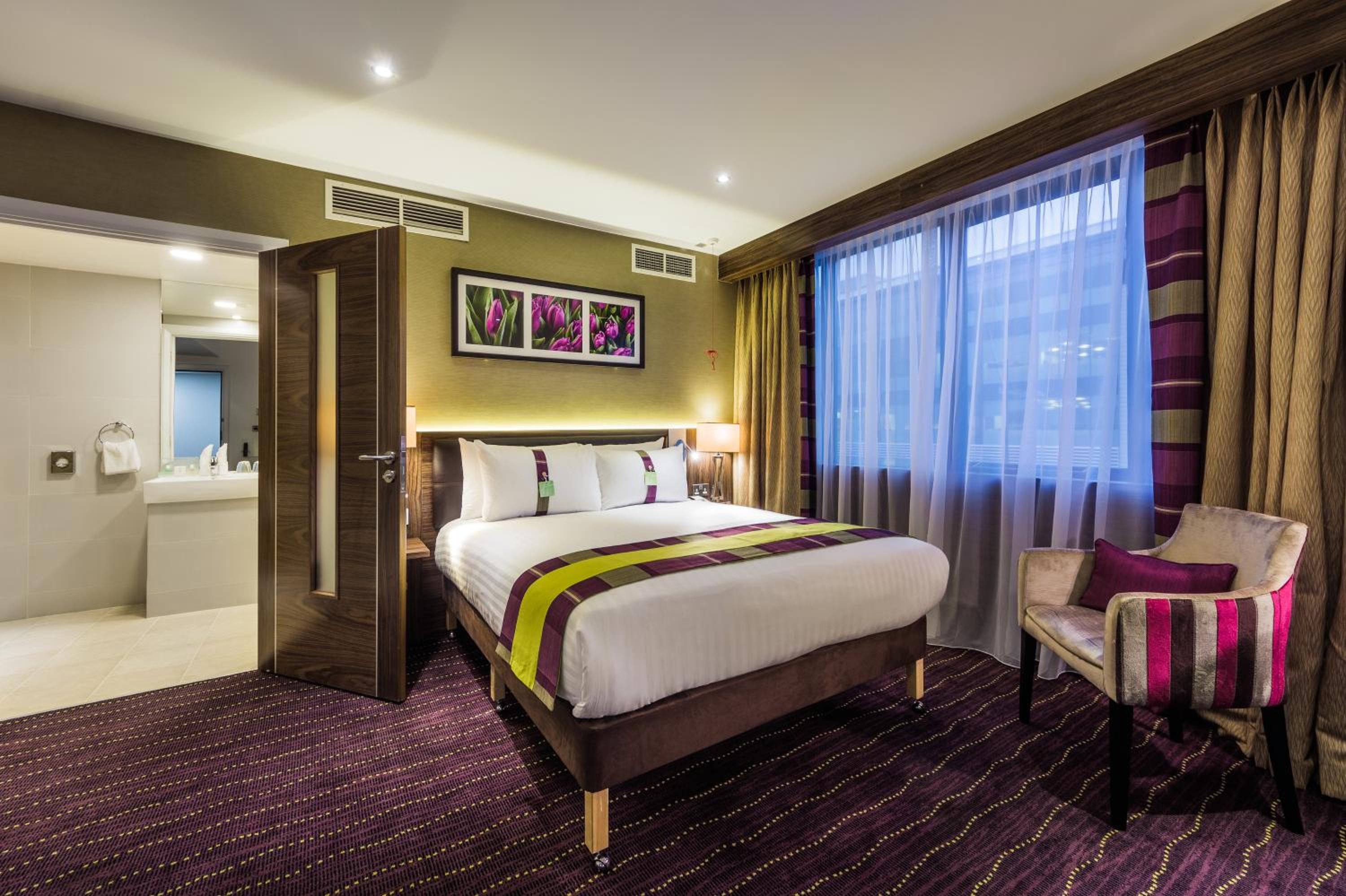 Watford Vacations - Holiday Inn London Watford Junction, an IHG Hotel - Property Image 3