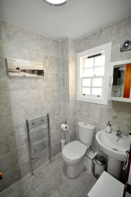 Harbour View - apartment near Anstruther harbour view 3