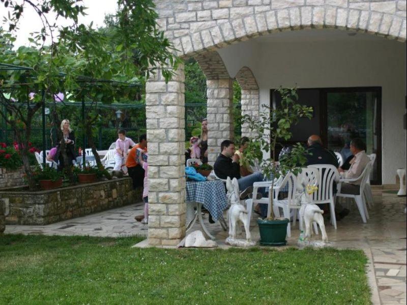 Photo 27