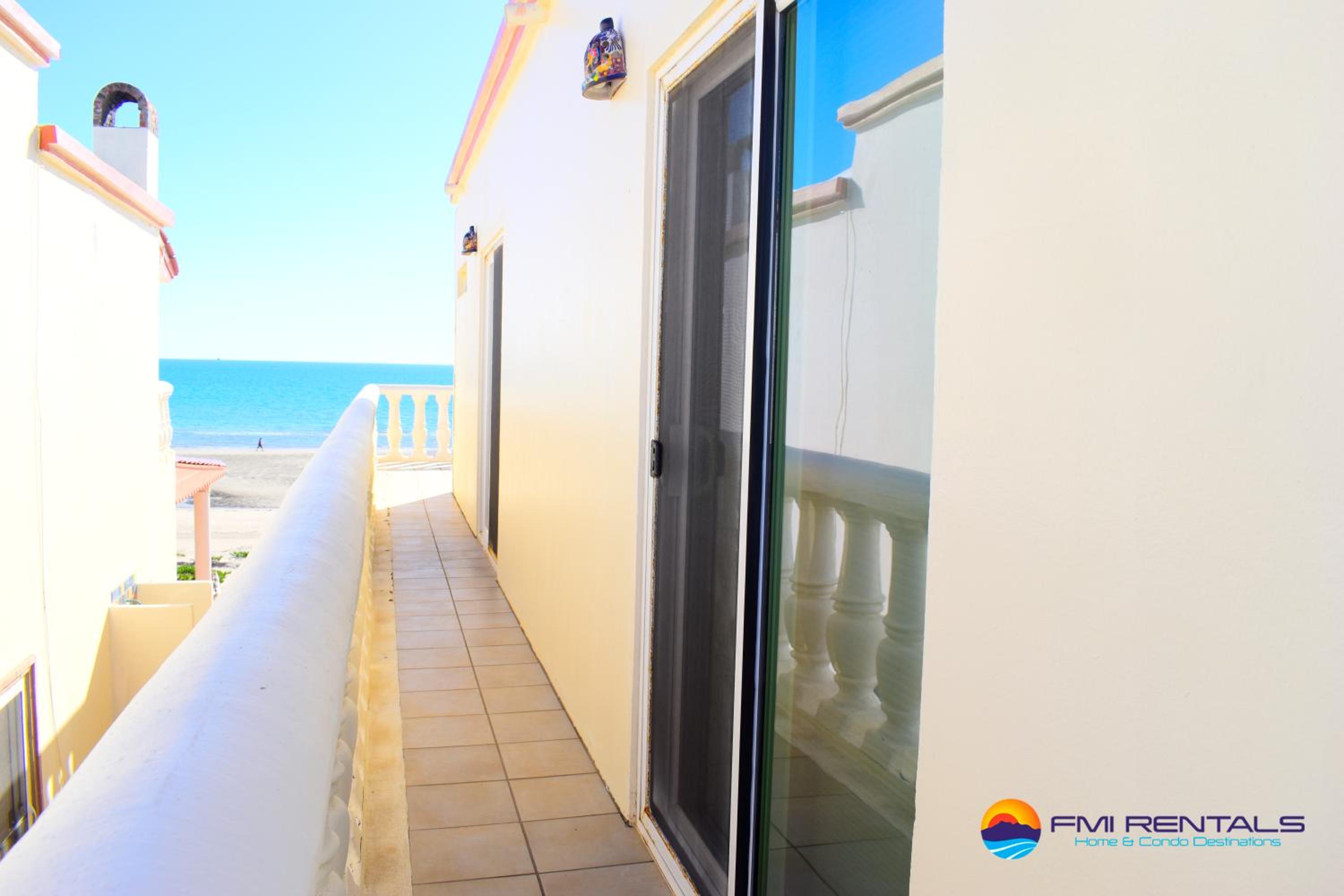 Villa de la Reyna 2A Beachfront Duplex view 5