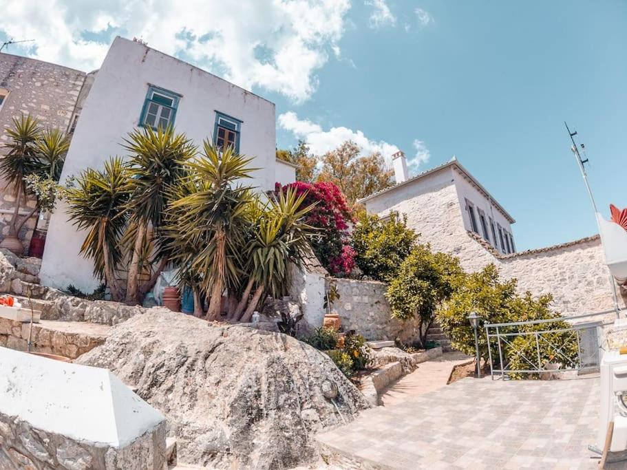 SUNSET STUDIO - HYDRA DREAM HOUSES view 4