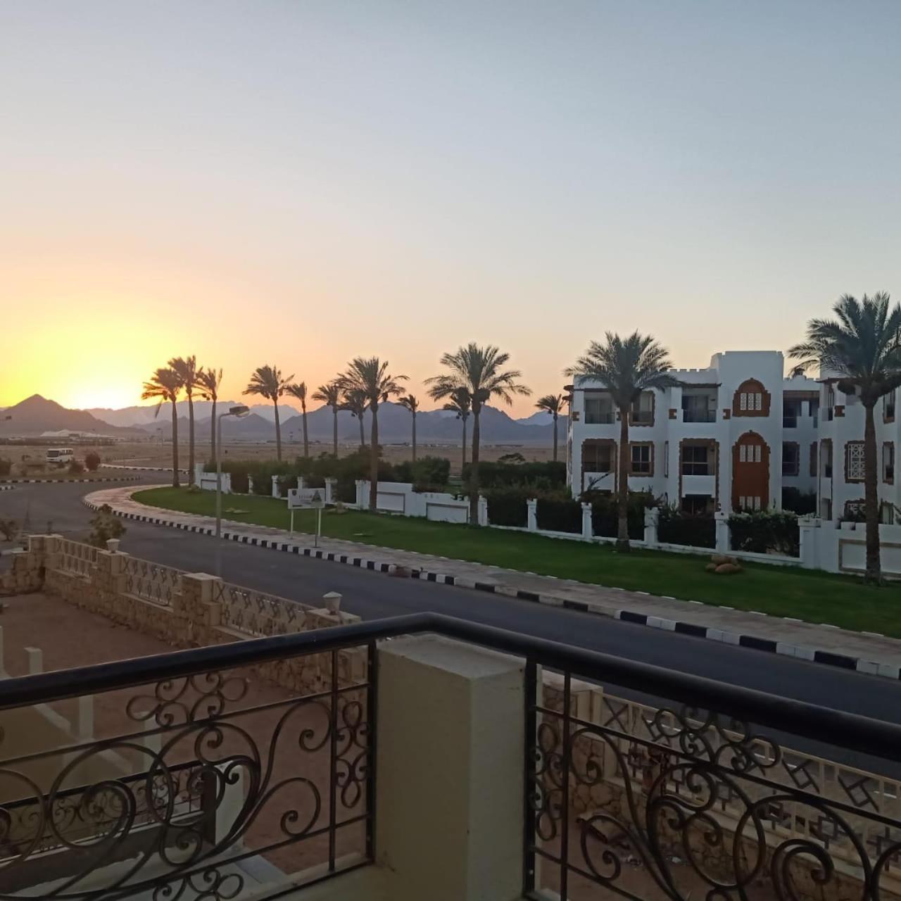 Smart Home Sea View Montazah sharm, Airport & Soho view 5