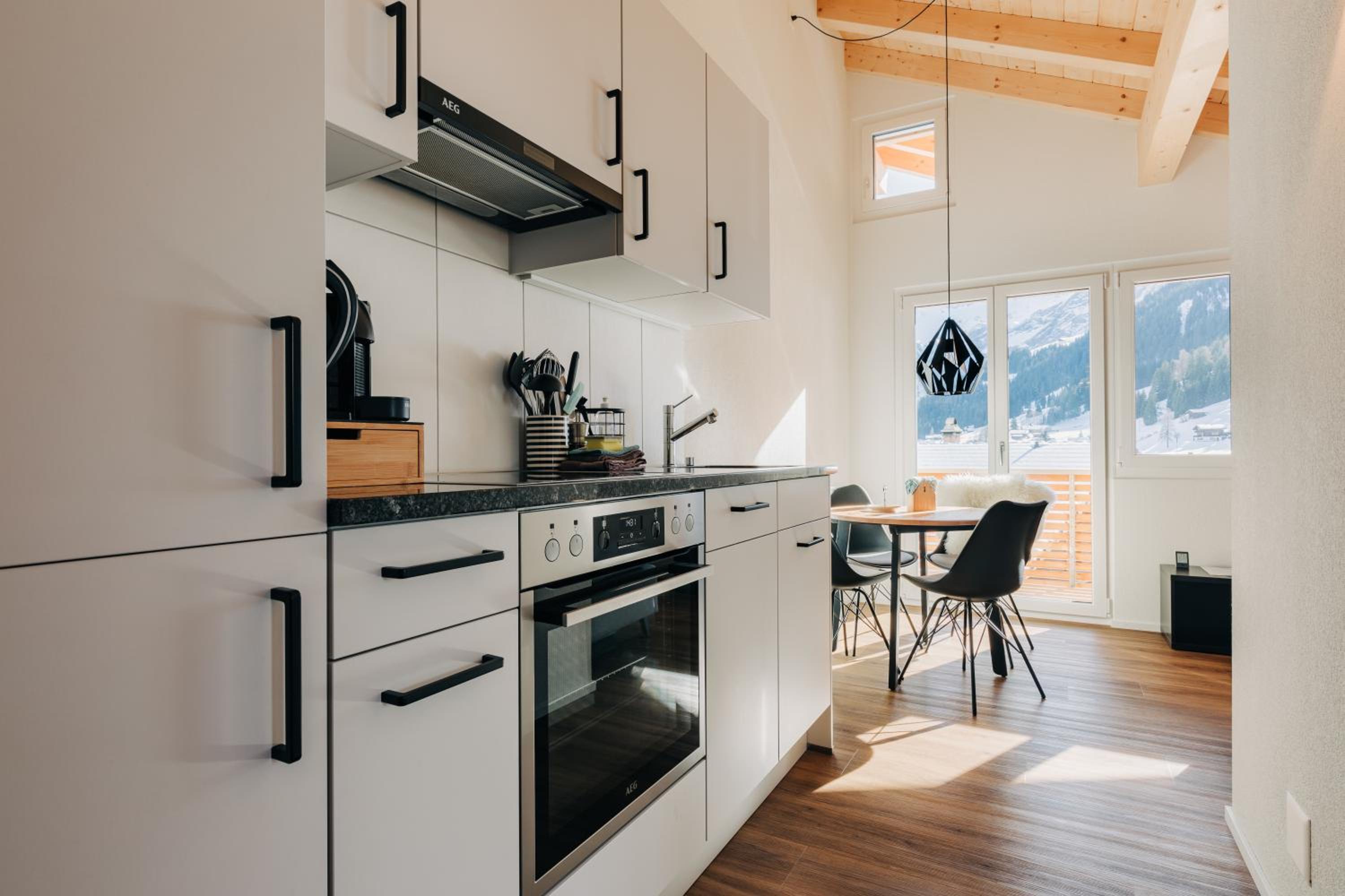 Chuenislodge3 neu&stilvoll, 2Balkone, echtes Bijou mit top-Aussicht