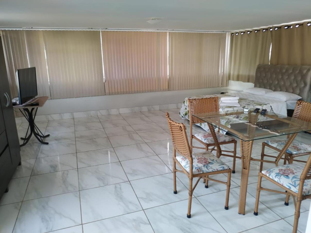 Uba Apart imóveis