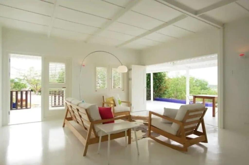 Idyllic Curacao Home with Stunning Views