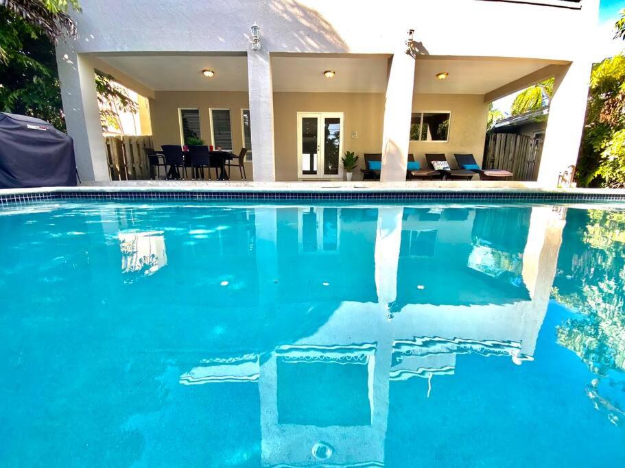 Beachwalk Villa with POOL 5 bed/3 bath